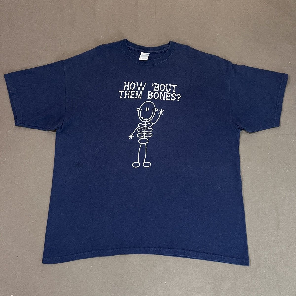 Vintage Vintage Y2K smile bones binder reminder drugs pill Tee 2XL Size US XXL / EU 58 / 5 - 3 Thumbnail