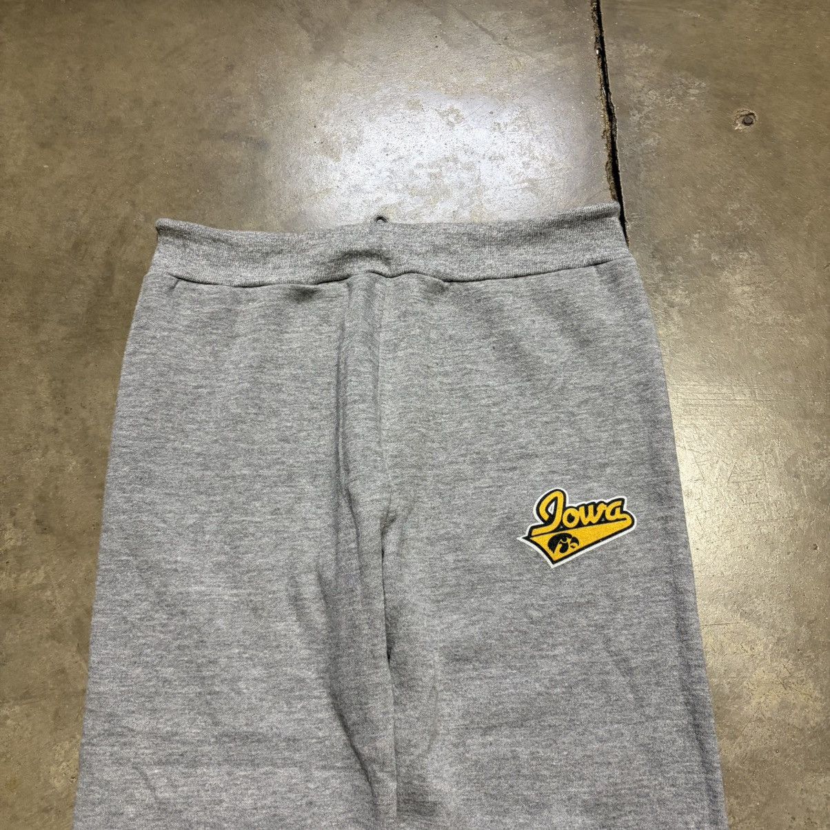 Vintage Vintage 70s Iowa Hawkeyes Jogger Sweatpants Sportswear USA Size US 31 - 4 Thumbnail