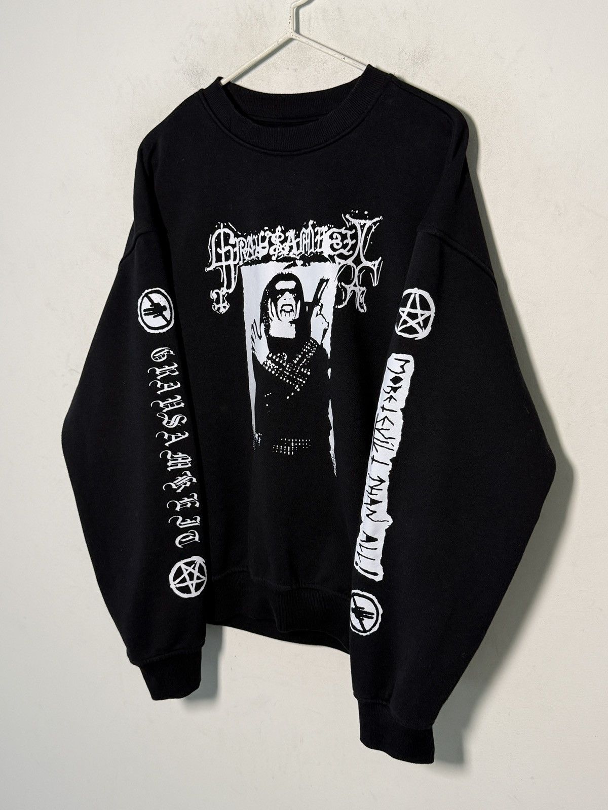 Band Tees GRAUSAMKEIT graphic sweatshirt with full multi-print layout. Size US L / EU 52-54 / 3 - 2 Thumbnail