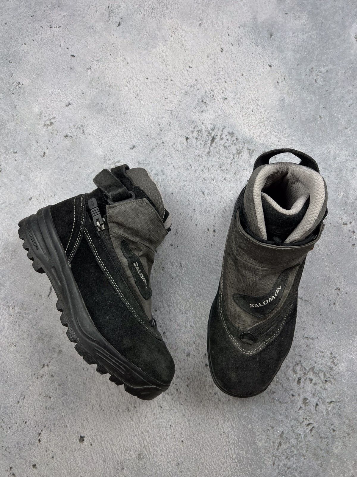 image of Outdoor Life x Salomon Vintage Salomon Adventure 7 Archive Hiking Boots in Black, Women's (Size 9.5