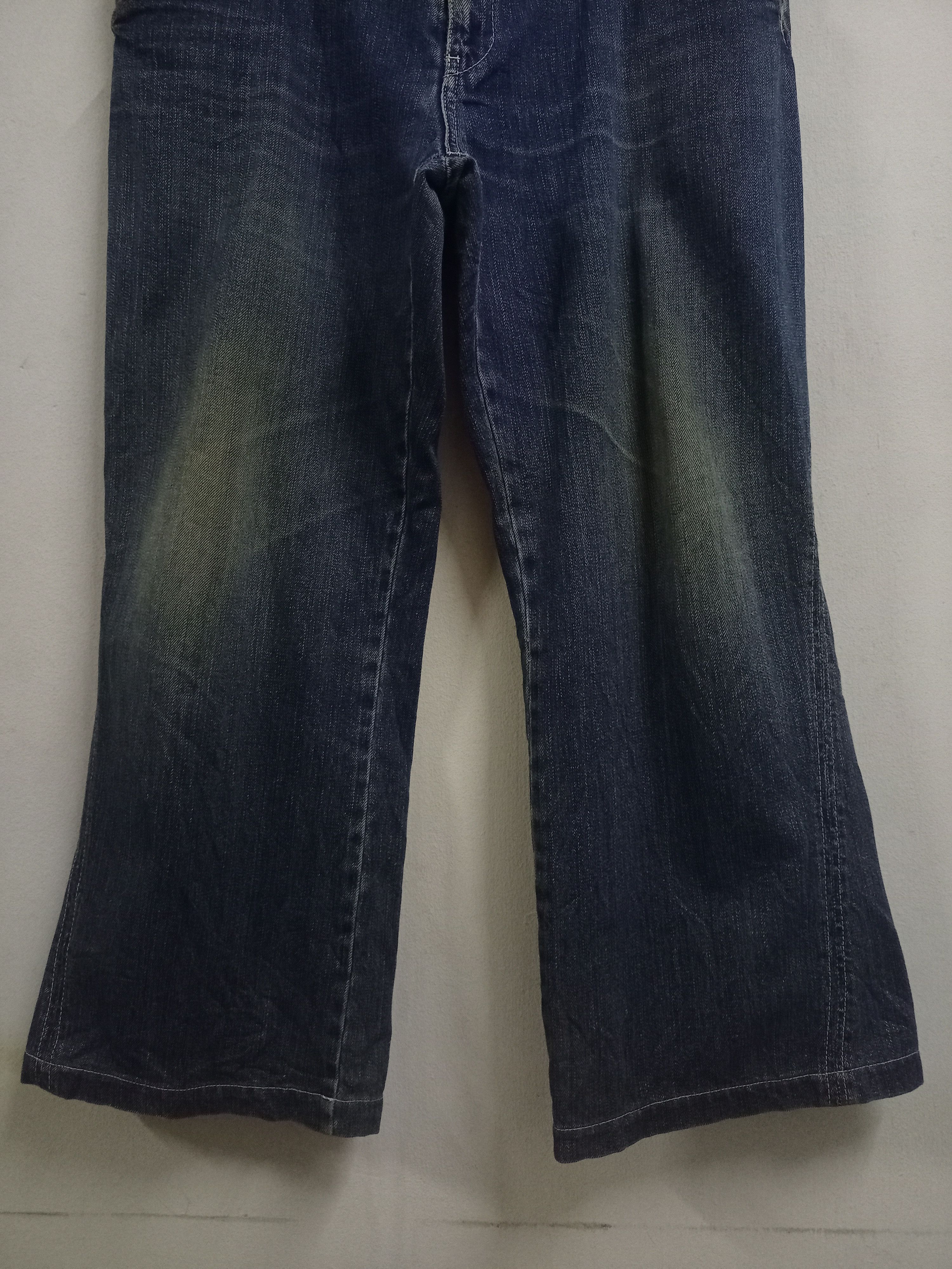 Japanese Brand Vintage Japanese Brand Mud Wash Flare Denim Baggy Jeans Size US 37 - 5 Thumbnail