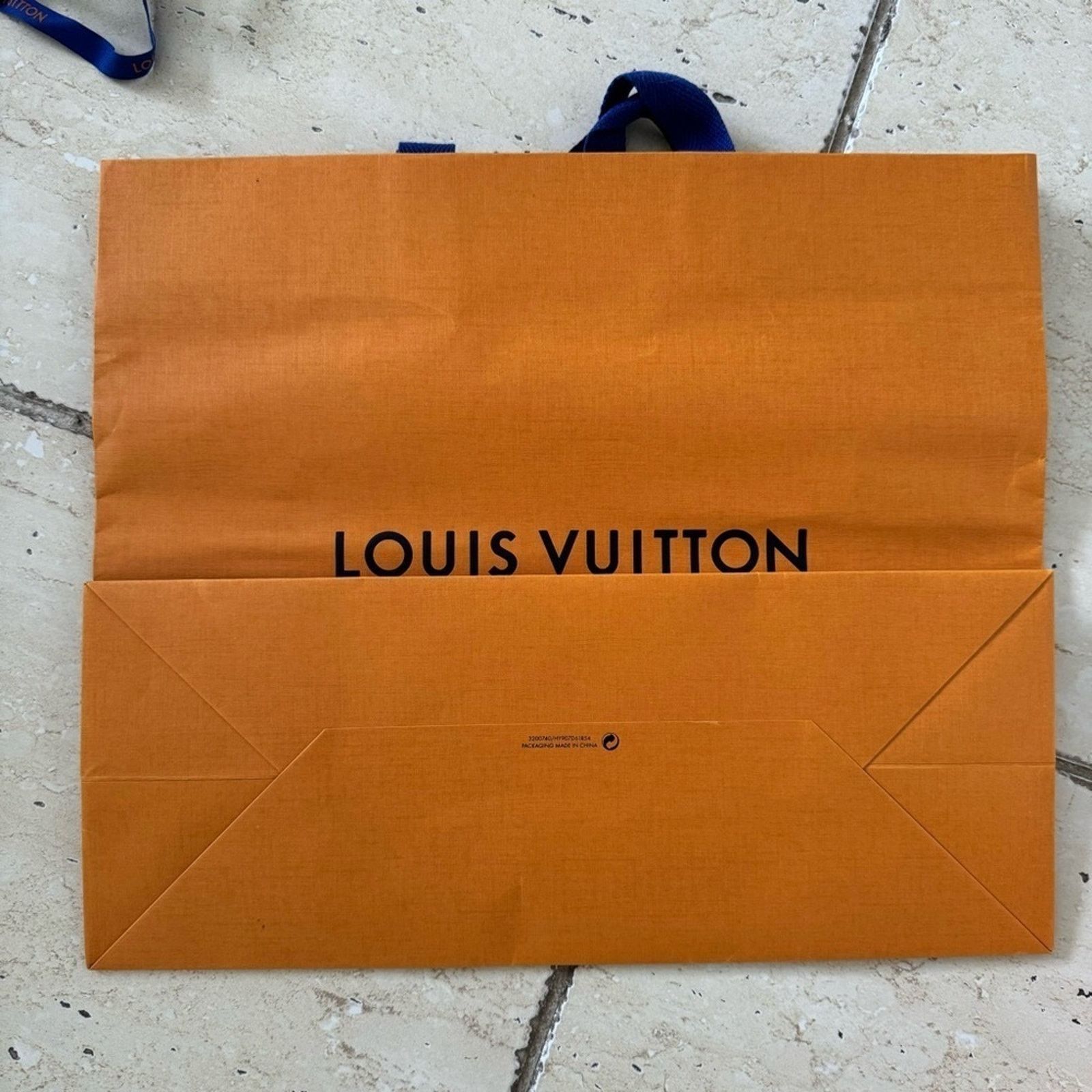 Louis Vuitton LOUIS VUITTON Bag, Box, Ribbon Set, Authentic Size ONE SIZE - 4 Thumbnail