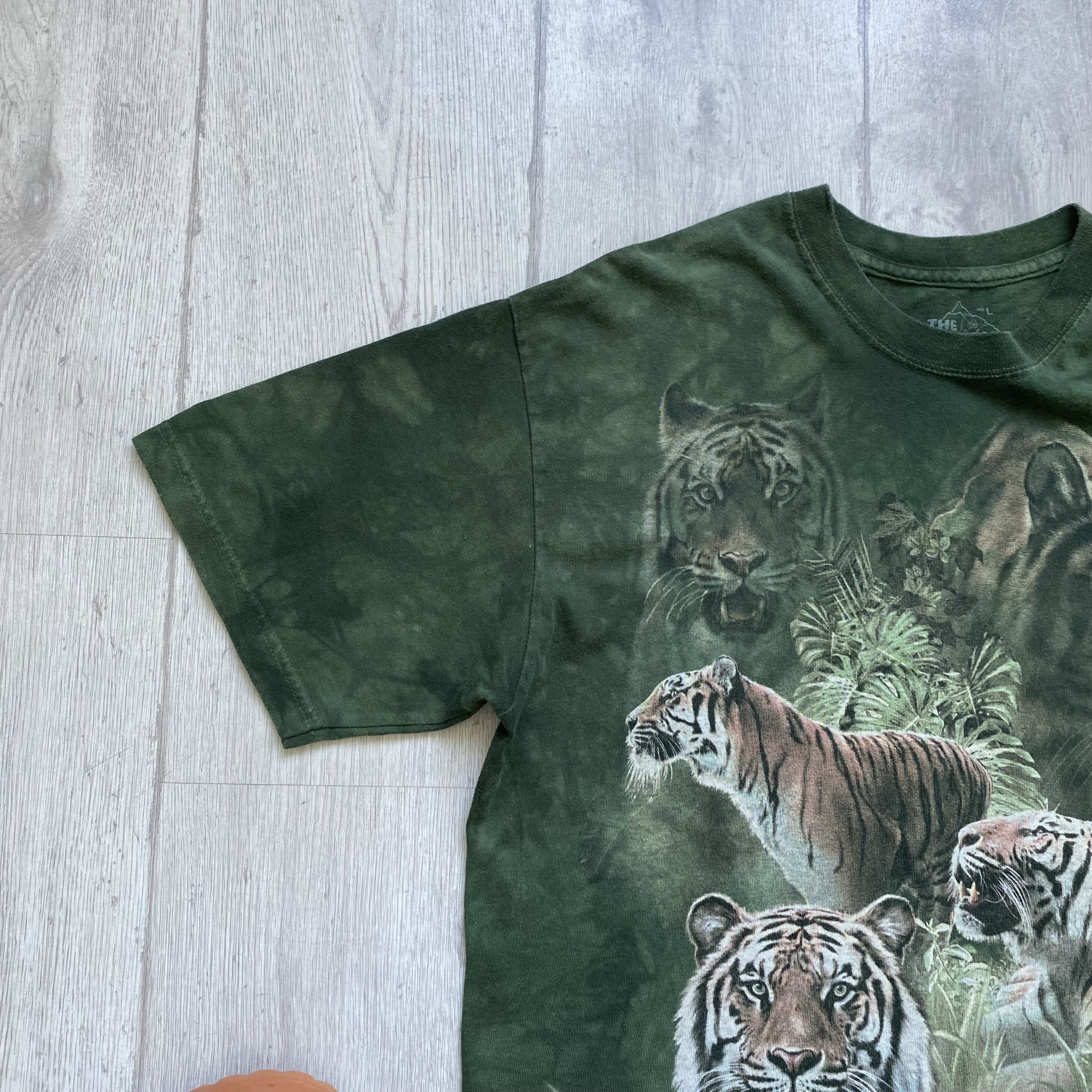 The Mountain 🐅 Vintage Mountain Animal tee Lion Tiger Wolf Y2K tiy dye Size US L / EU 52-54 / 3 - 6 Thumbnail