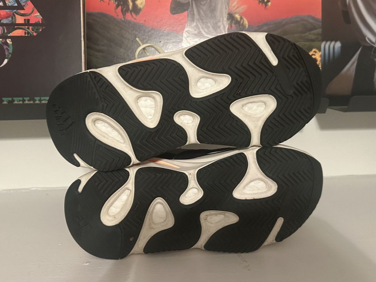 Yeezy Yeezy 700 Waverunners Size US 5 / EU 37 - 4 Thumbnail