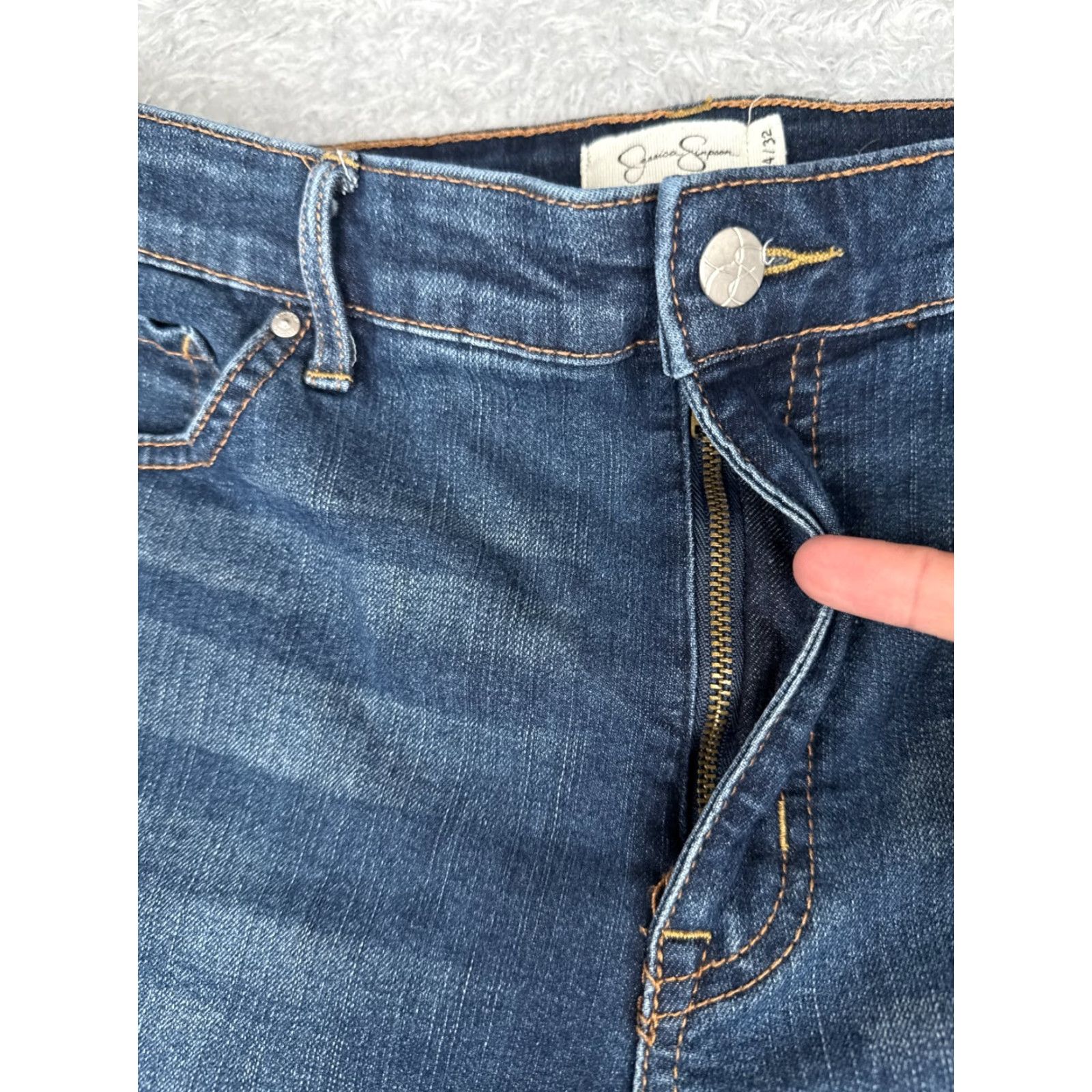 Jessica Simpson Jessica Simpson Jeans Women 14 Blue Denim Flared High Rise 34x31 Cotton Blend 5-Pocket Design Regular Stretch Size 36" / US 14 / IT 50 - 5 Thumbnail