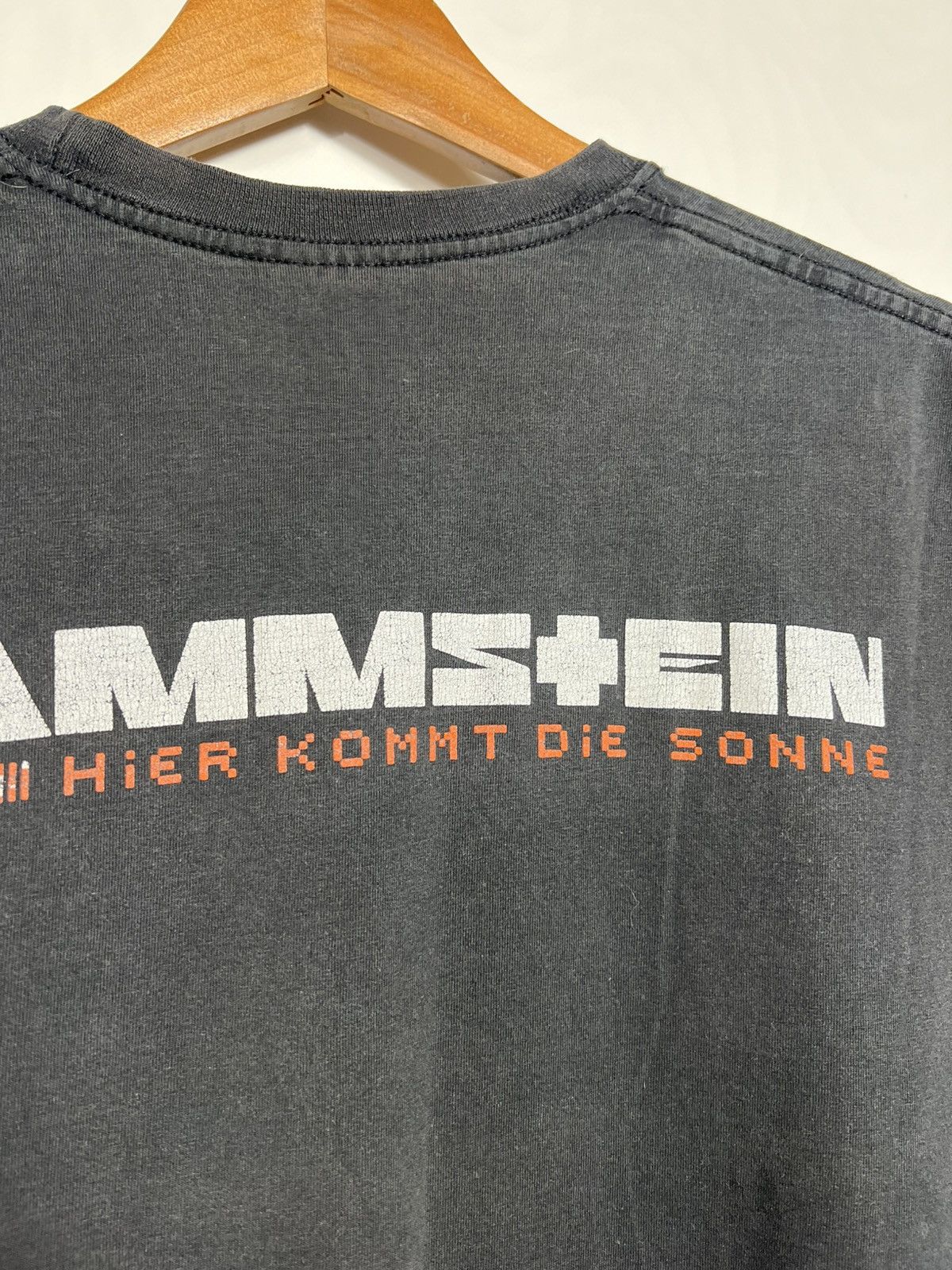 Band Tees Vintage 00s Rammstein Hier Kommt Die Sonne Band T-shirt Tee Size US L / EU 52-54 / 3 - 13 Thumbnail