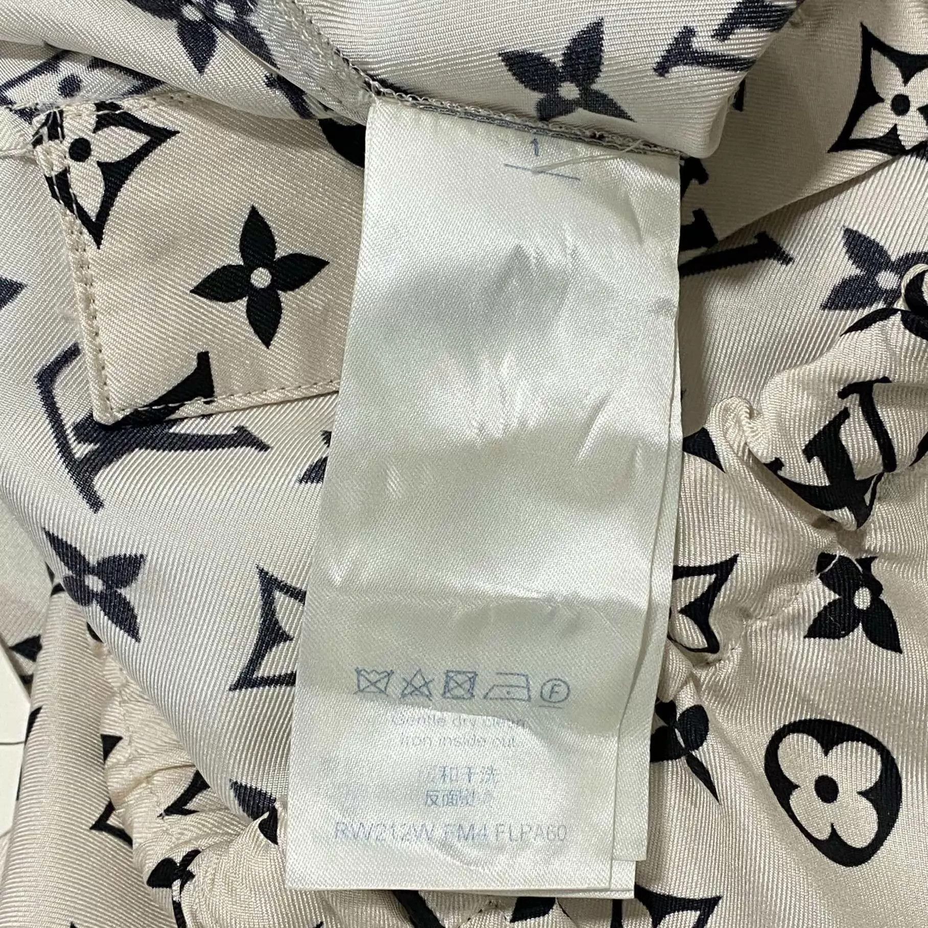 Louis Vuitton LV 95 New silk pants 36 Size 26" / US 2 / IT 38 - 3 Thumbnail
