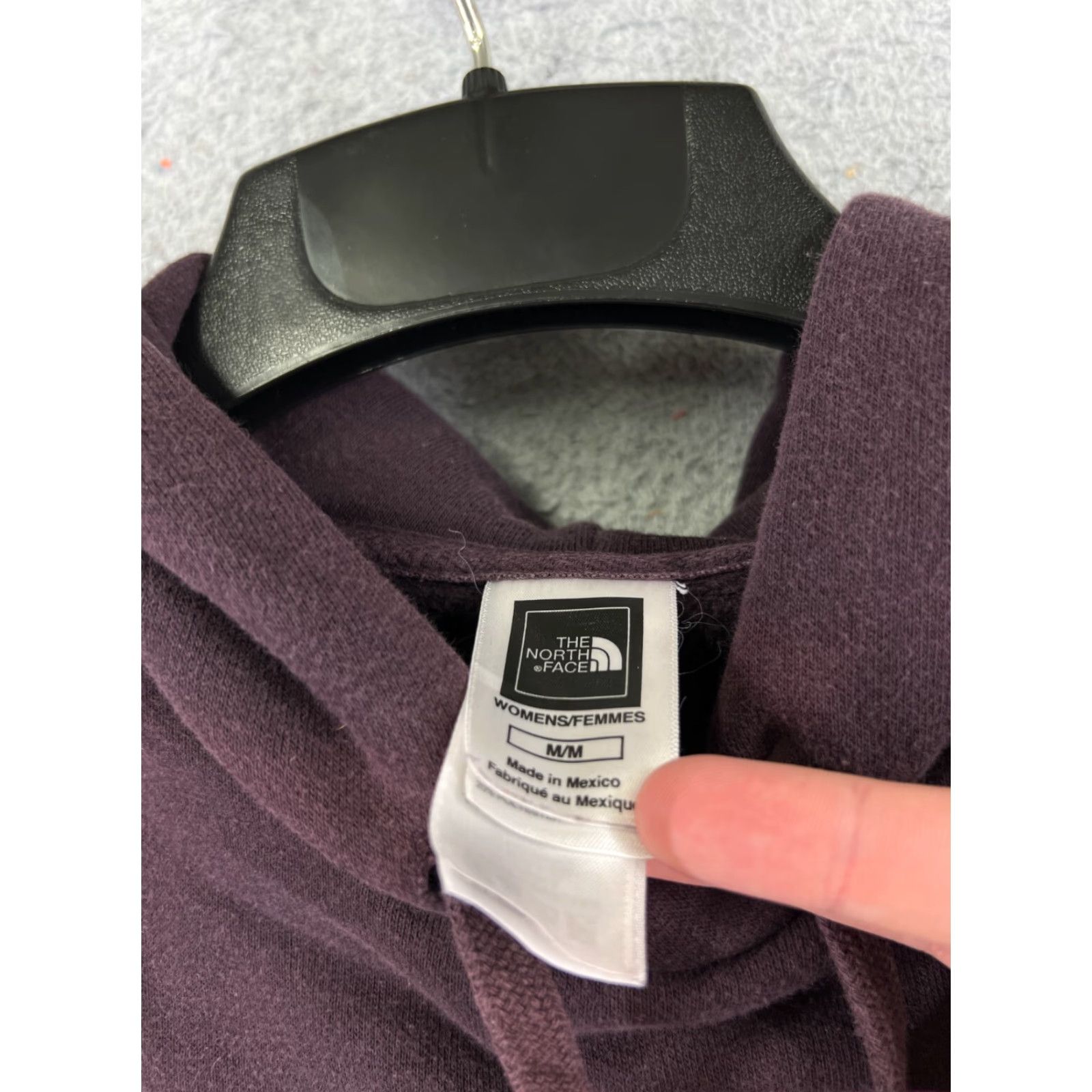 The North Face The North Face Sweater Womens Medium Burgundy Hoodie Cotton Blend Pocket READ Size M / US 6-8 / IT 42-44 - 7 Thumbnail