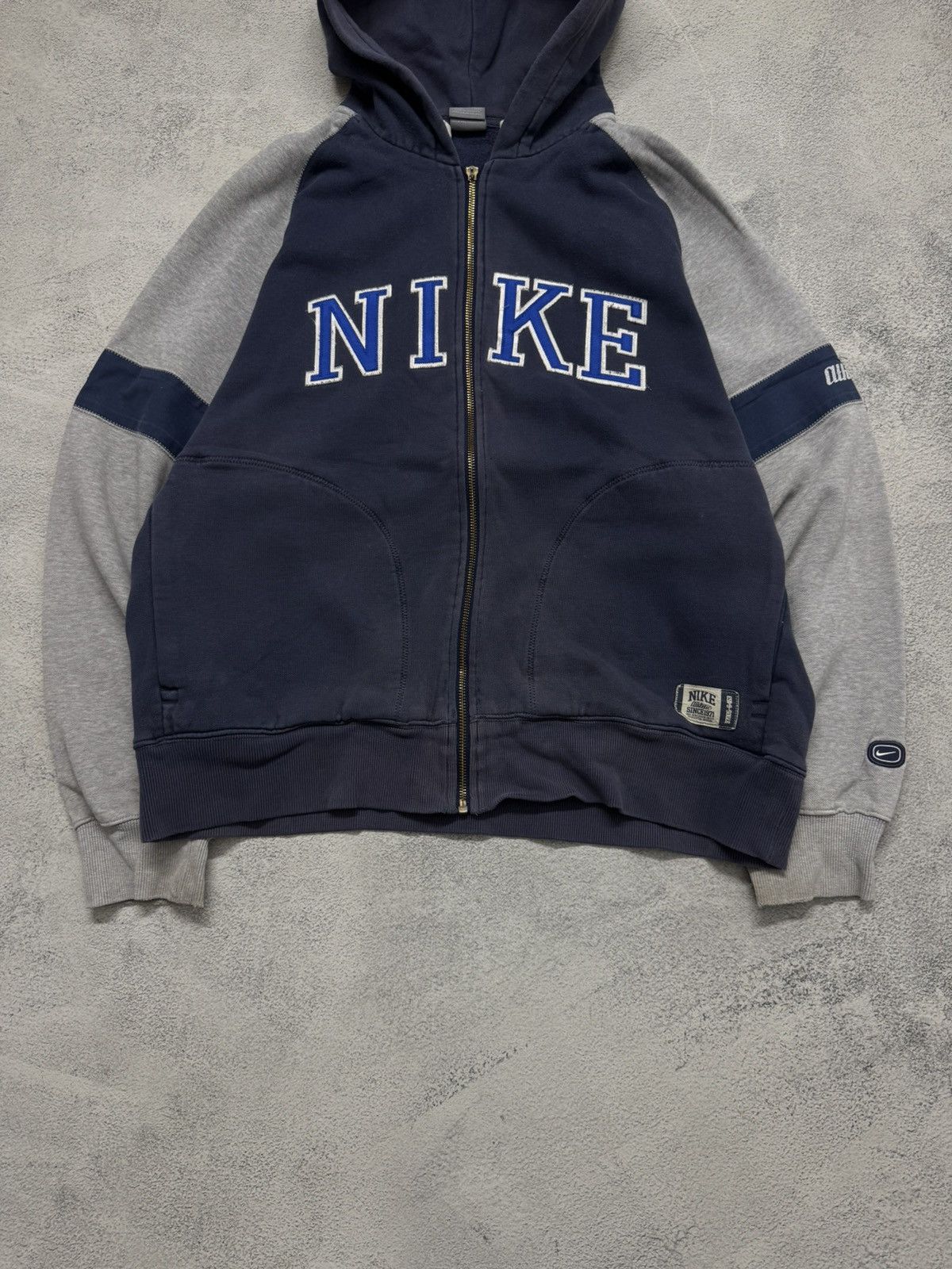 Nike Vintage Y2k Faded 🔥 Nike Zip Hoodie Spell Out Big Logo 00’s Size US L / EU 52-54 / 3 - 7 Thumbnail