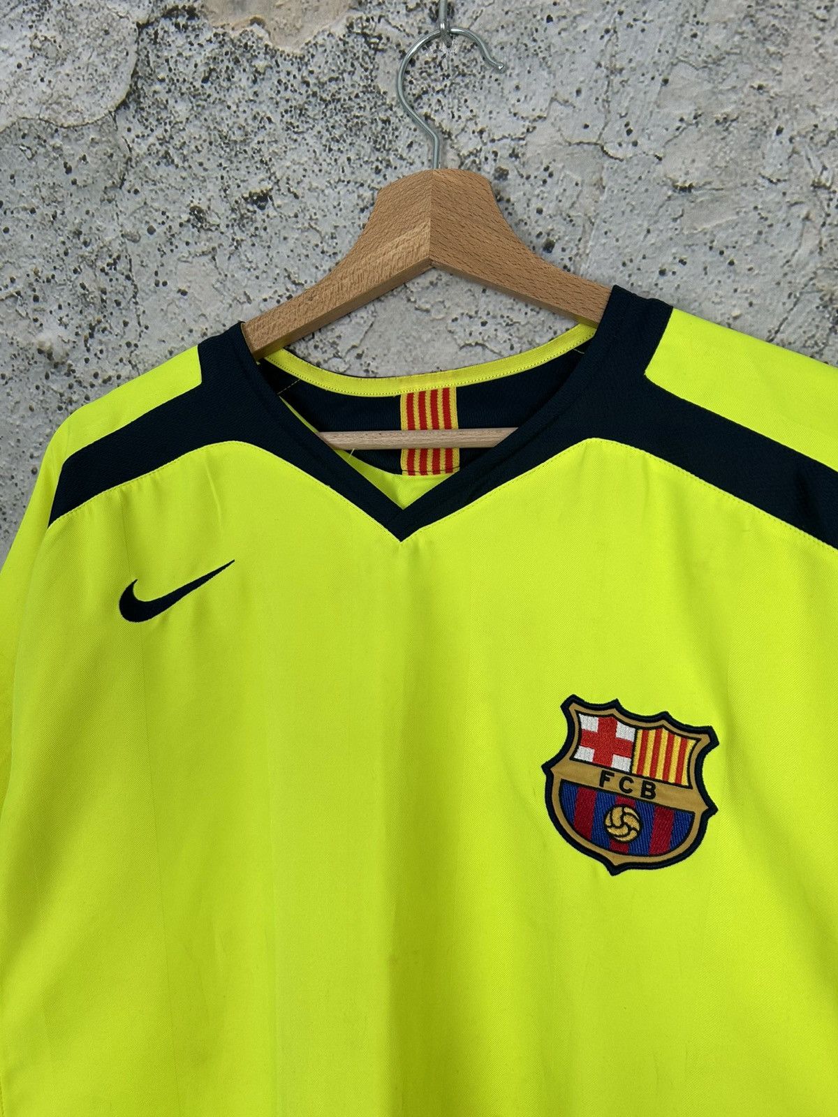 Nike Vintage FC Barcelona Messi Nike Soccer Jersey Football Rare Size US XL / EU 56 / 4 - 4 Thumbnail