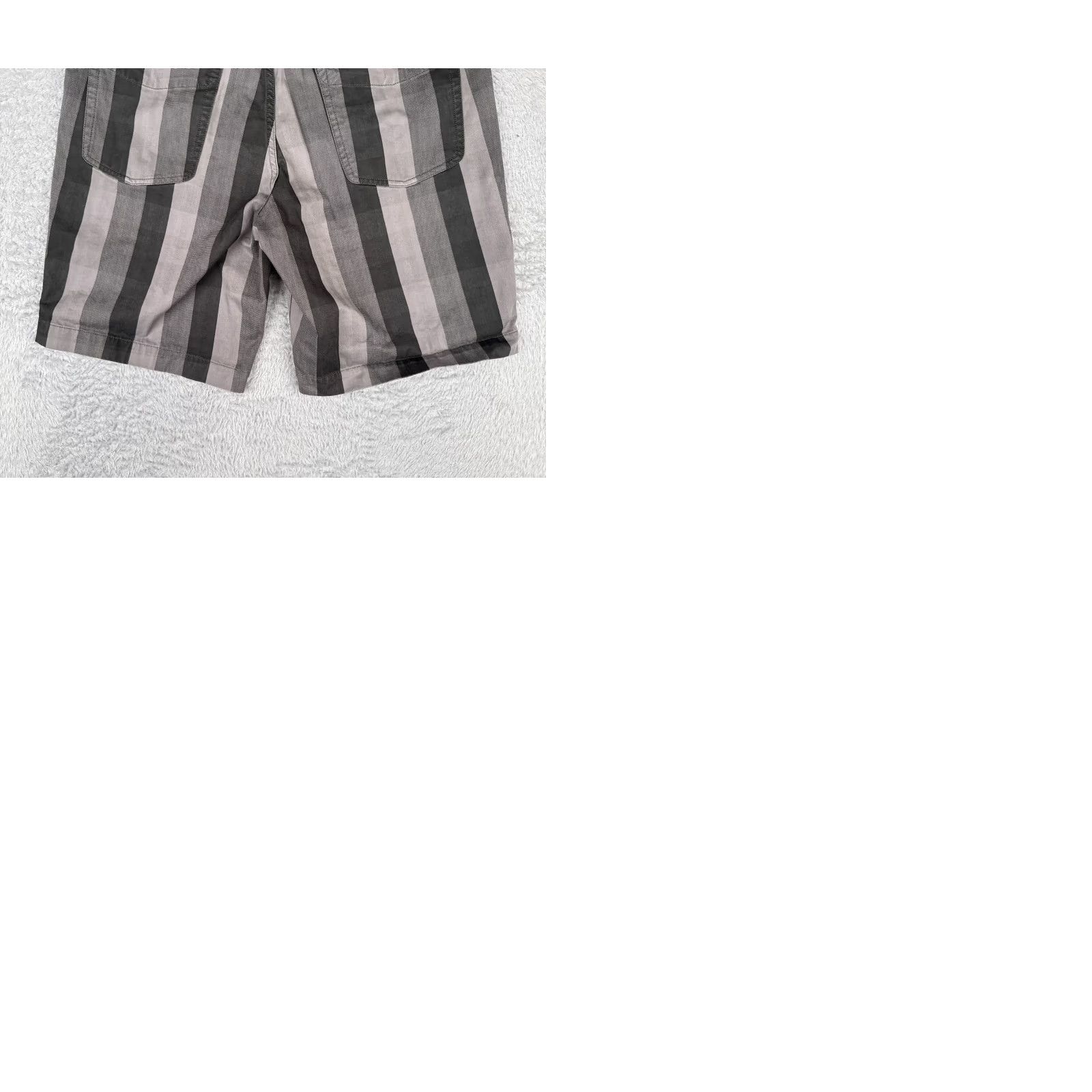 The North Face The North Face Shorts Mens 34 Gray Black Stripe Chino Cotton Blend Plaid 34x10 Casual Regular Mens Size US 34 / EU 50 - 10 Thumbnail
