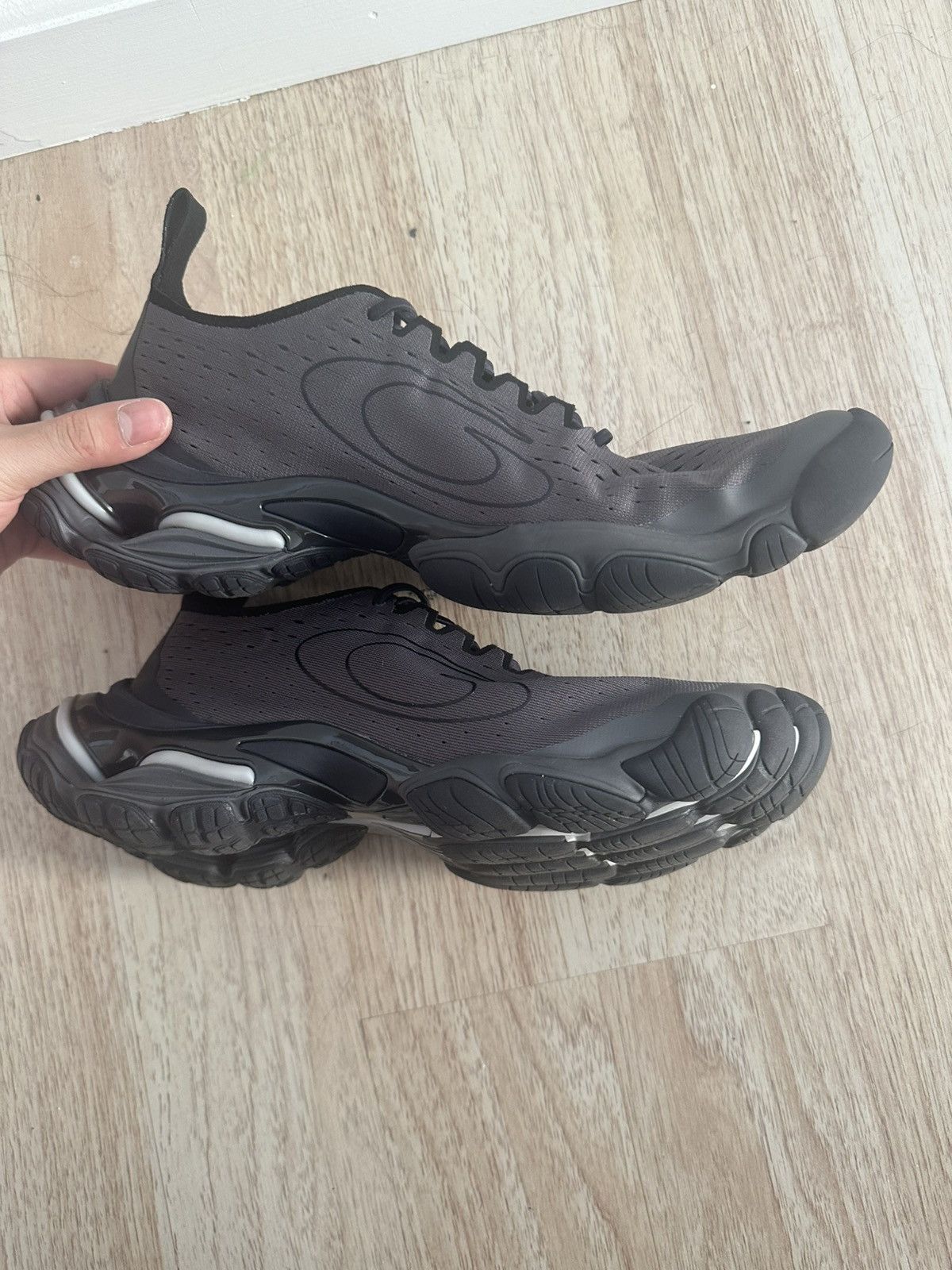 Balenciaga Balenciaga Anatomic Runner Sneaker Size US 9 / EU 42 - 7 Thumbnail