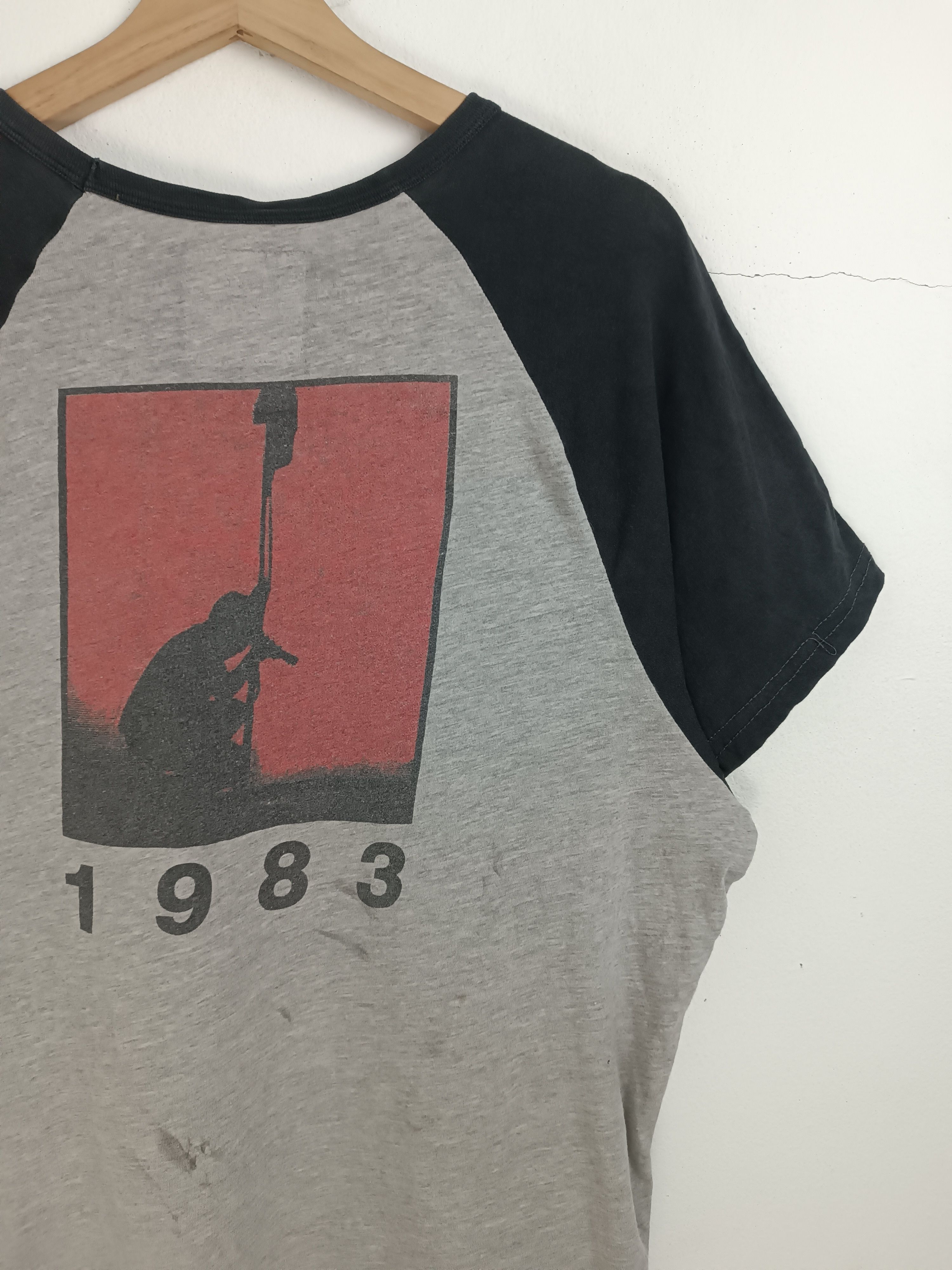 Band Tees THRASHED FADED VINTAGE U2 BLOOD RED SKY VERY RARE Size US L / EU 52-54 / 3 - 6 Thumbnail