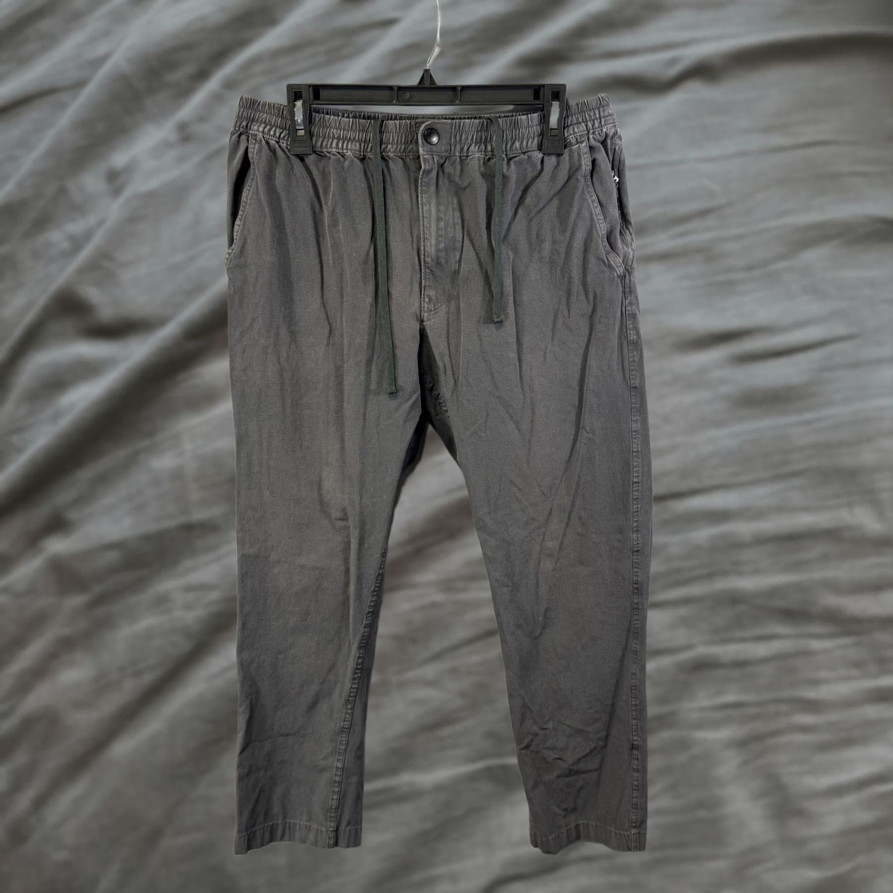 Buck Mason Buck Mason Pants Mens Medium 32-33 Gray Elastic Drawstring Nylon Stretch BM14053 Pants Adjustable Waist Pockets Casual Travel Regular Inseam 25in Size US 31 - 1 Thumbnail