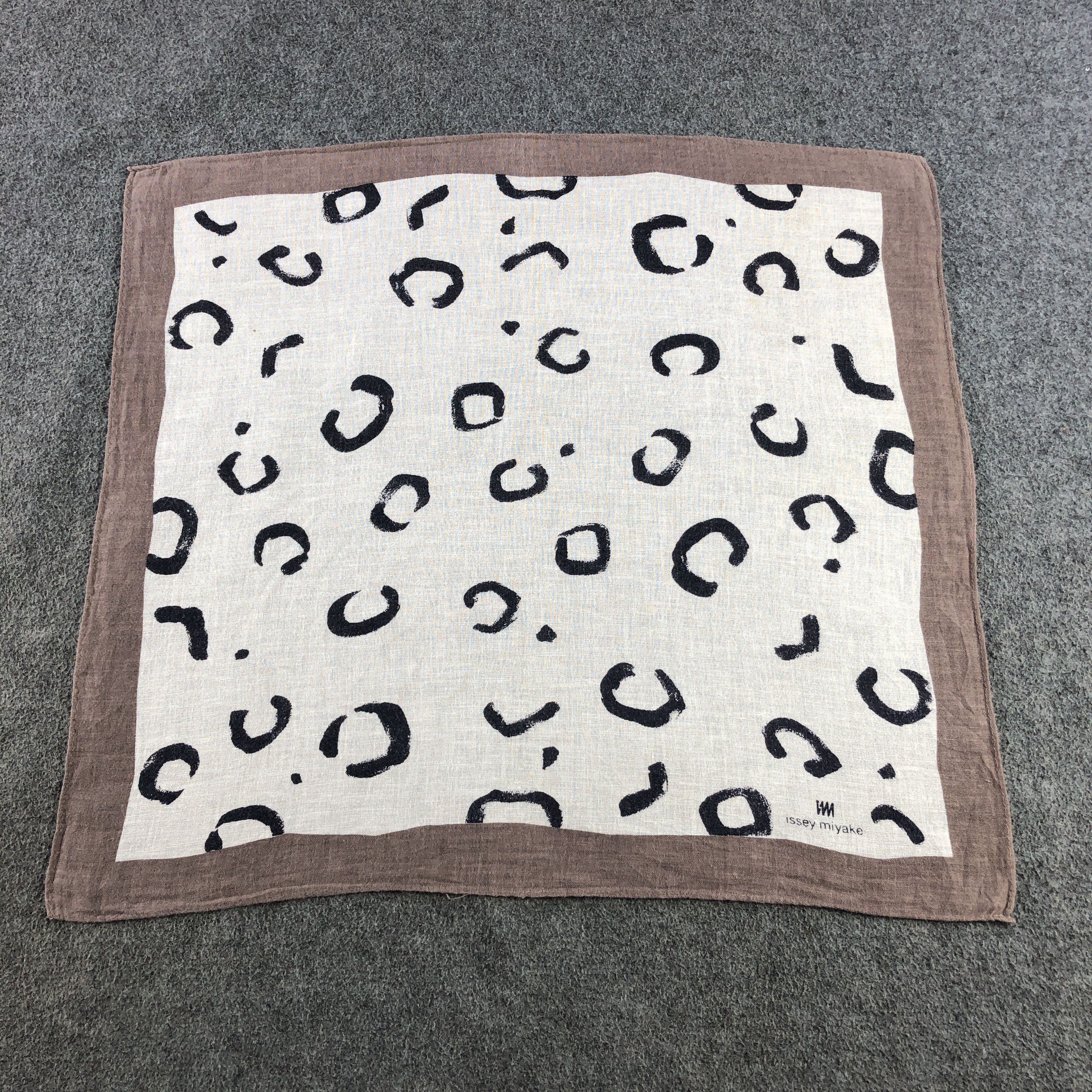 Issey Miyake Issey Miyake Handkerchief Neckerchief Bandana H2468 Size ONE SIZE - 1 Thumbnail