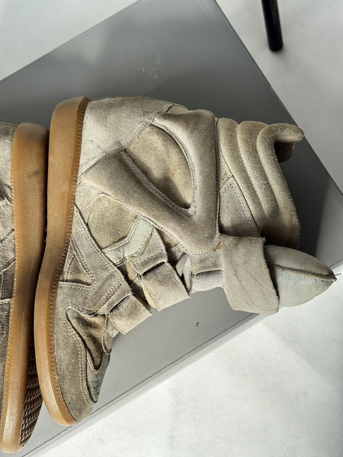 Isabel Marant Authentic Isabel Marant Etoile Bekett sneakers Suede Wedge Size US 7 / IT 37 - 16 Thumbnail