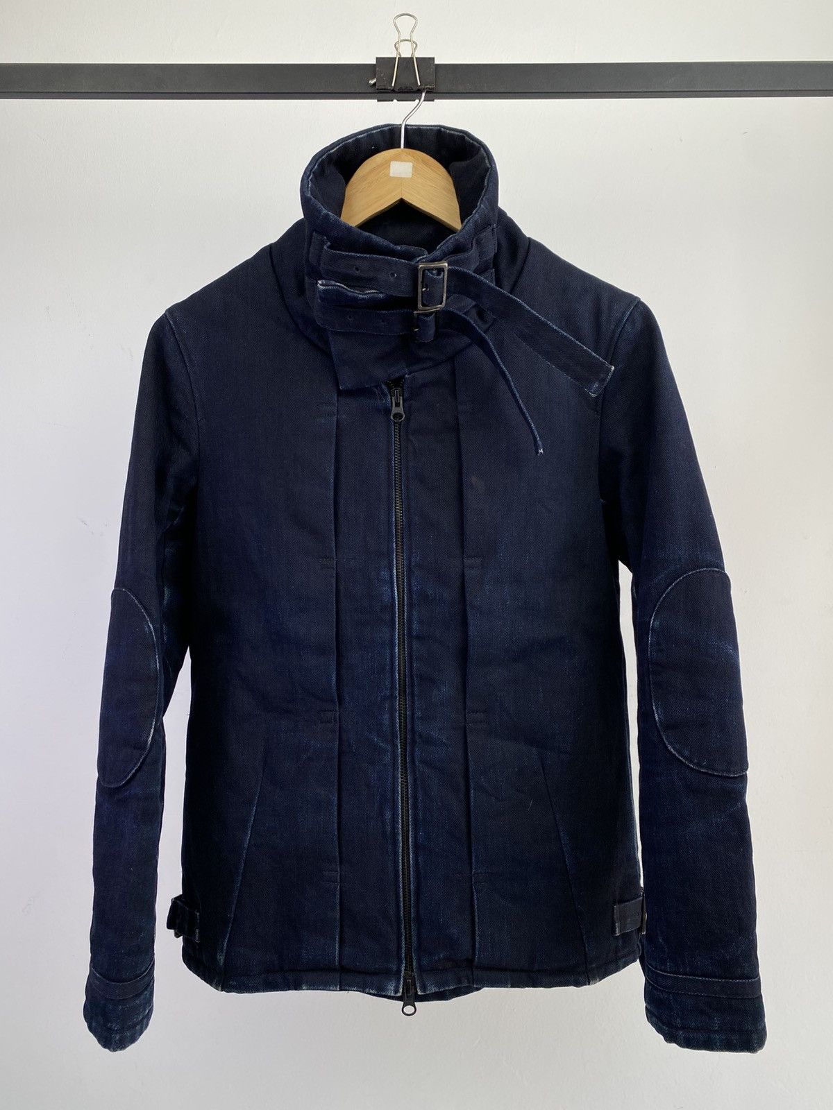 Japanese Brand 2000’s Japanese Brand Dark Indigo Neck Buckle Jacket Size US M / EU 48-50 / 2 - 1 Thumbnail