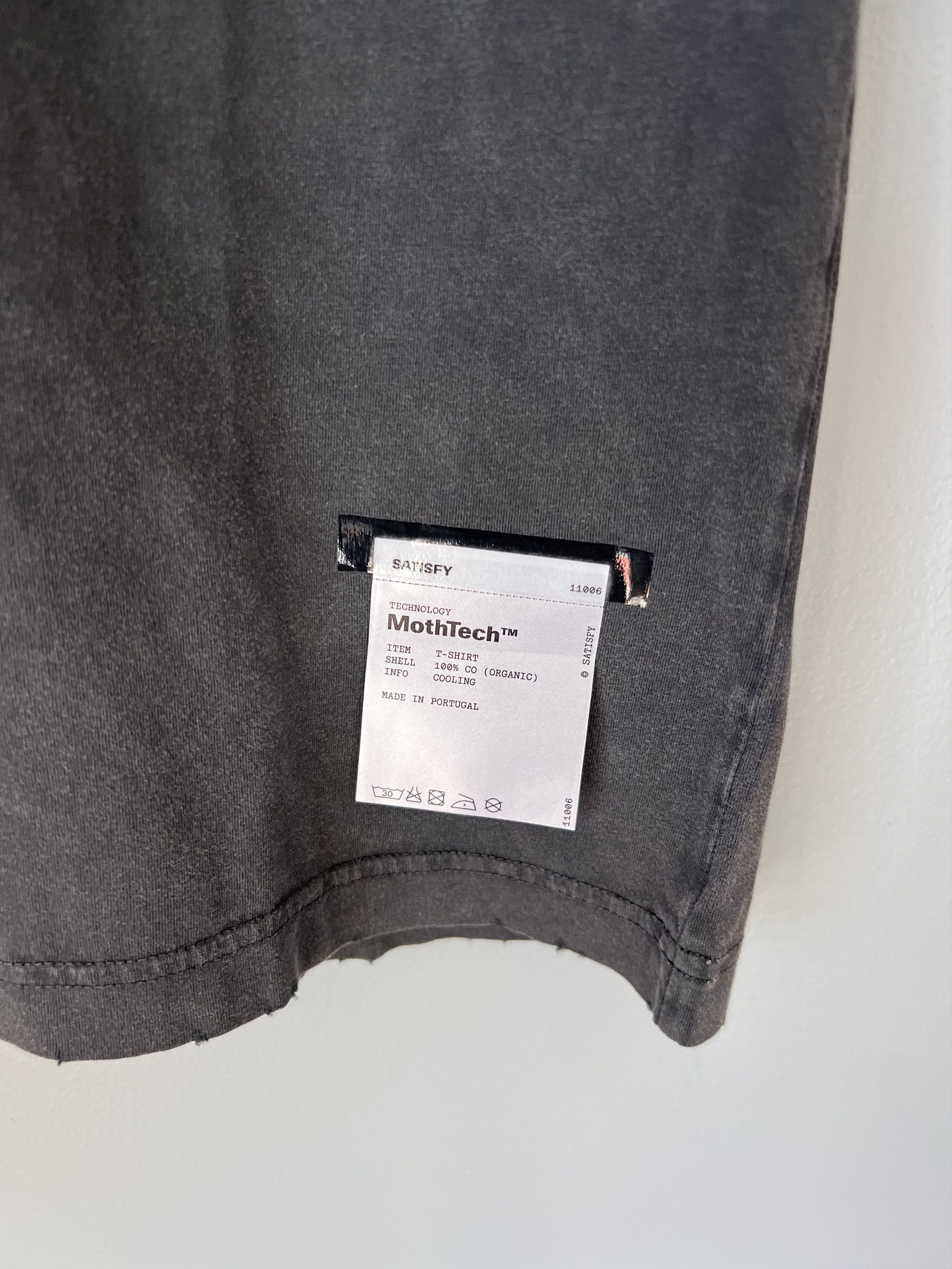 Satisfy Satisfy Running Authorized Dealer Mothtech Tee in Black Size US S / EU 44-46 / 1 - 3 Thumbnail