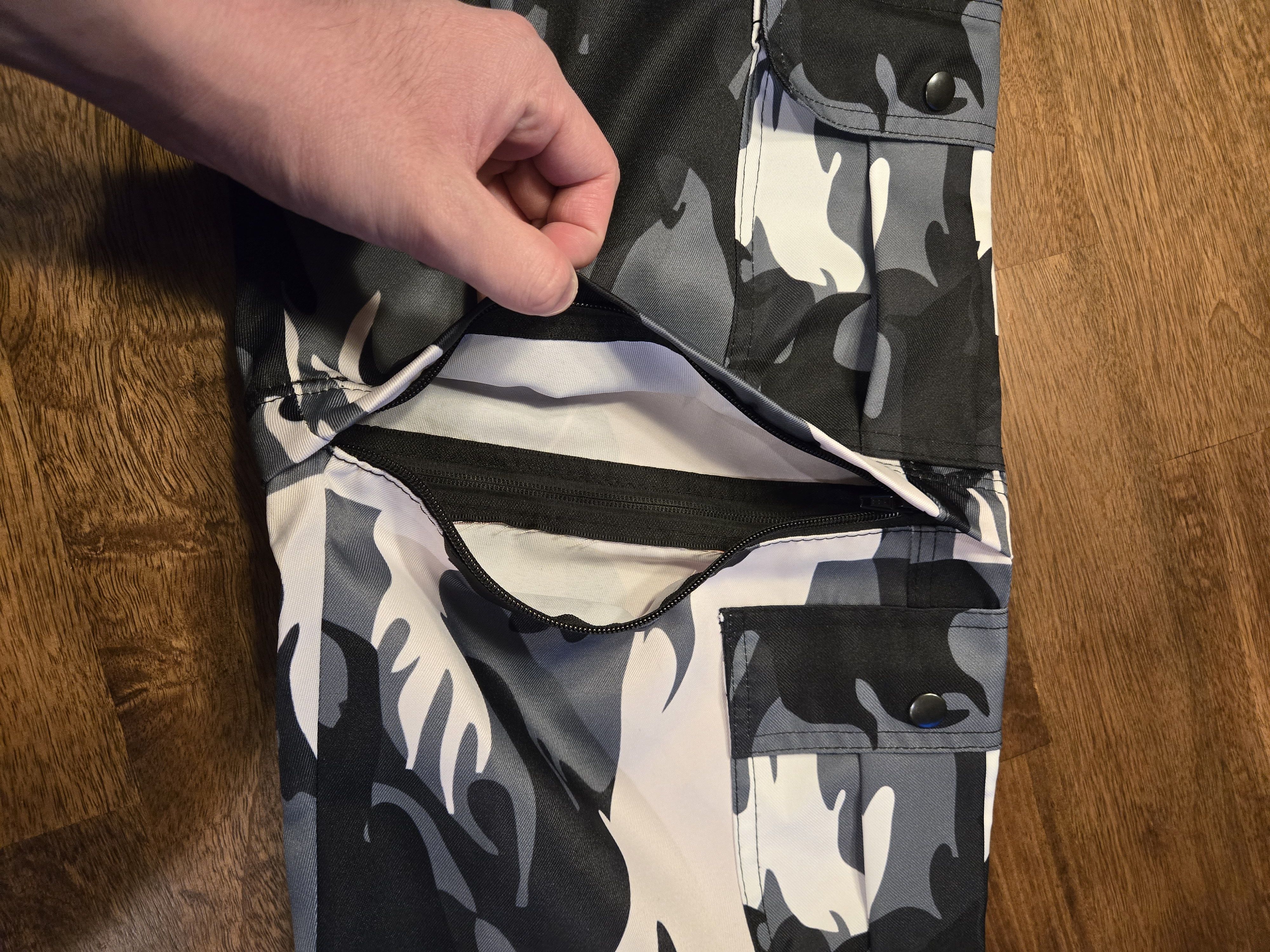 Other Live 2 Love Convertible Camo Cargo Pants Size US 34 / EU 50 - 3 Thumbnail
