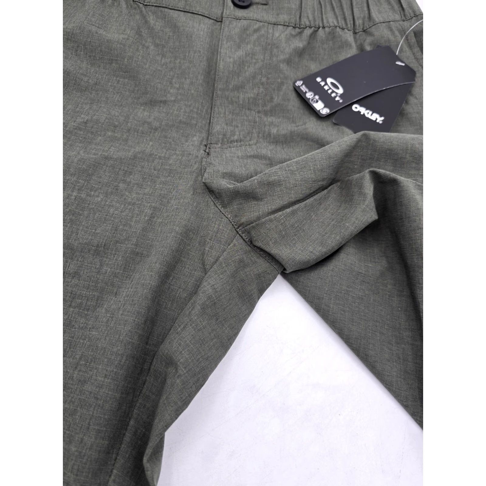 Oakley Oakley Men's Adventure Chino Short 19'' Color Green Size 30 Size US 30 / EU 46 - 3 Thumbnail