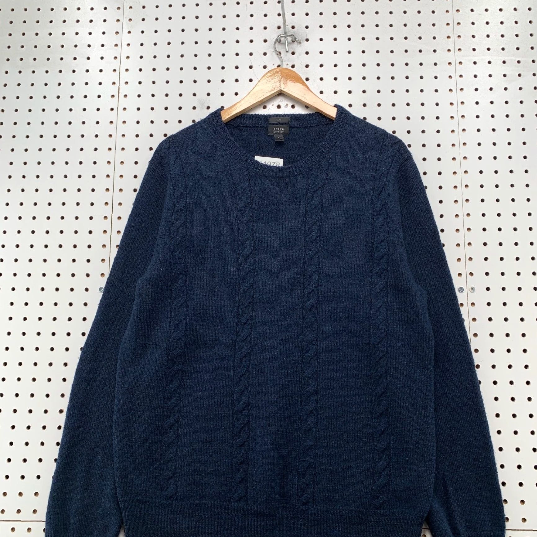 J.Crew JCrew Wool Sweater Men Large Navy Blue Slim 100% Merino Crewneck Business School Shirt Mens L Navy Wool Crewneck Pullover Winter Fall Spring 90s? Size US L / EU 52-54 / 3 - 2 Thumbnail