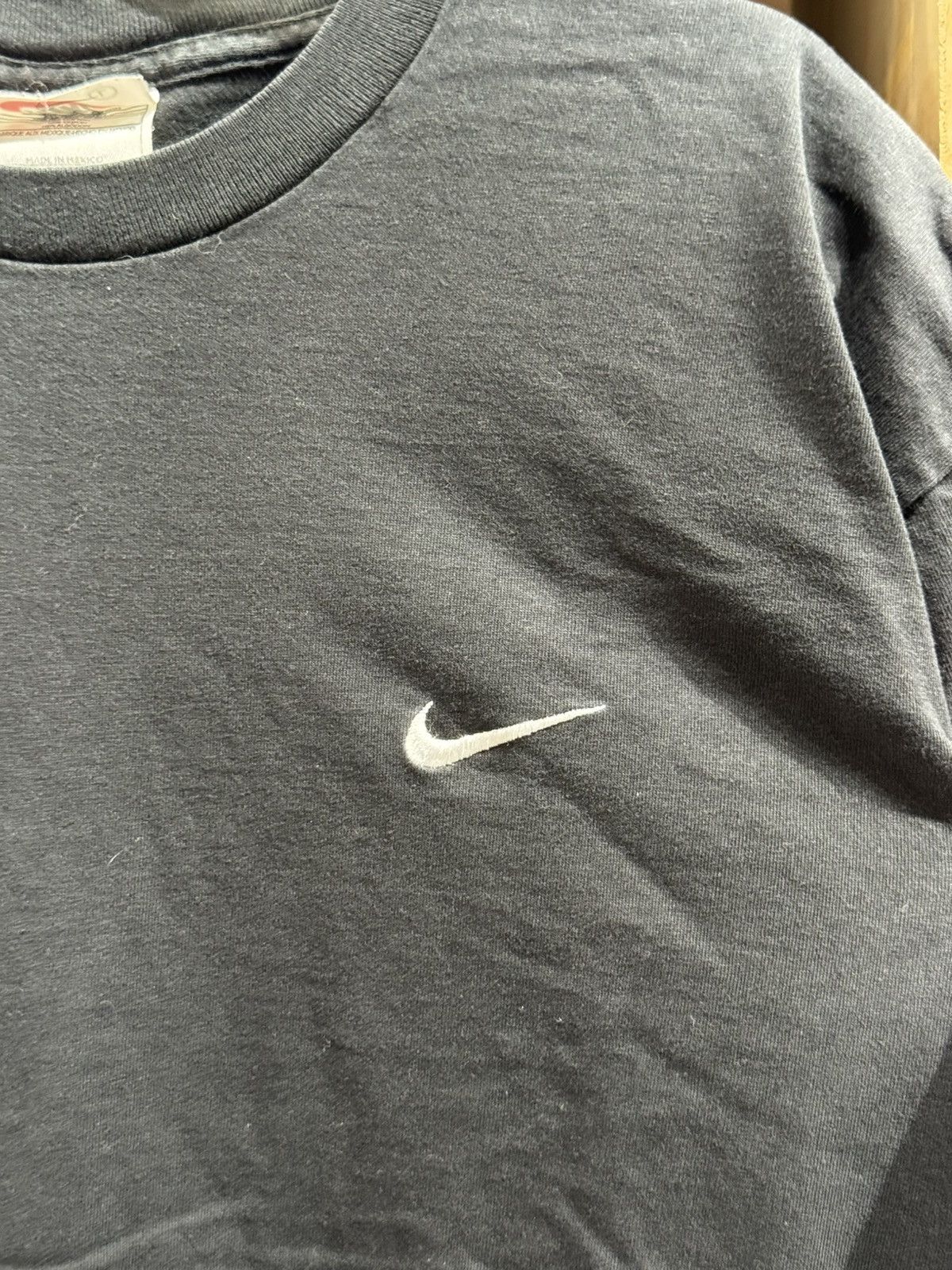Nike Vintage Nike Miniswoosh 90's T-shirt Size US L / EU 52-54 / 3 - 2 Thumbnail