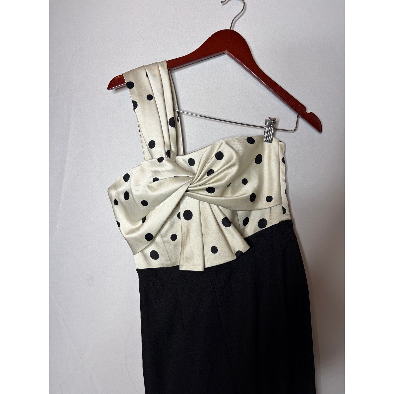 Amur Amur Georgia Jumpsuit satin white polka dot and black bottom Size 27" / US 4 / IT 40 - 5 Thumbnail