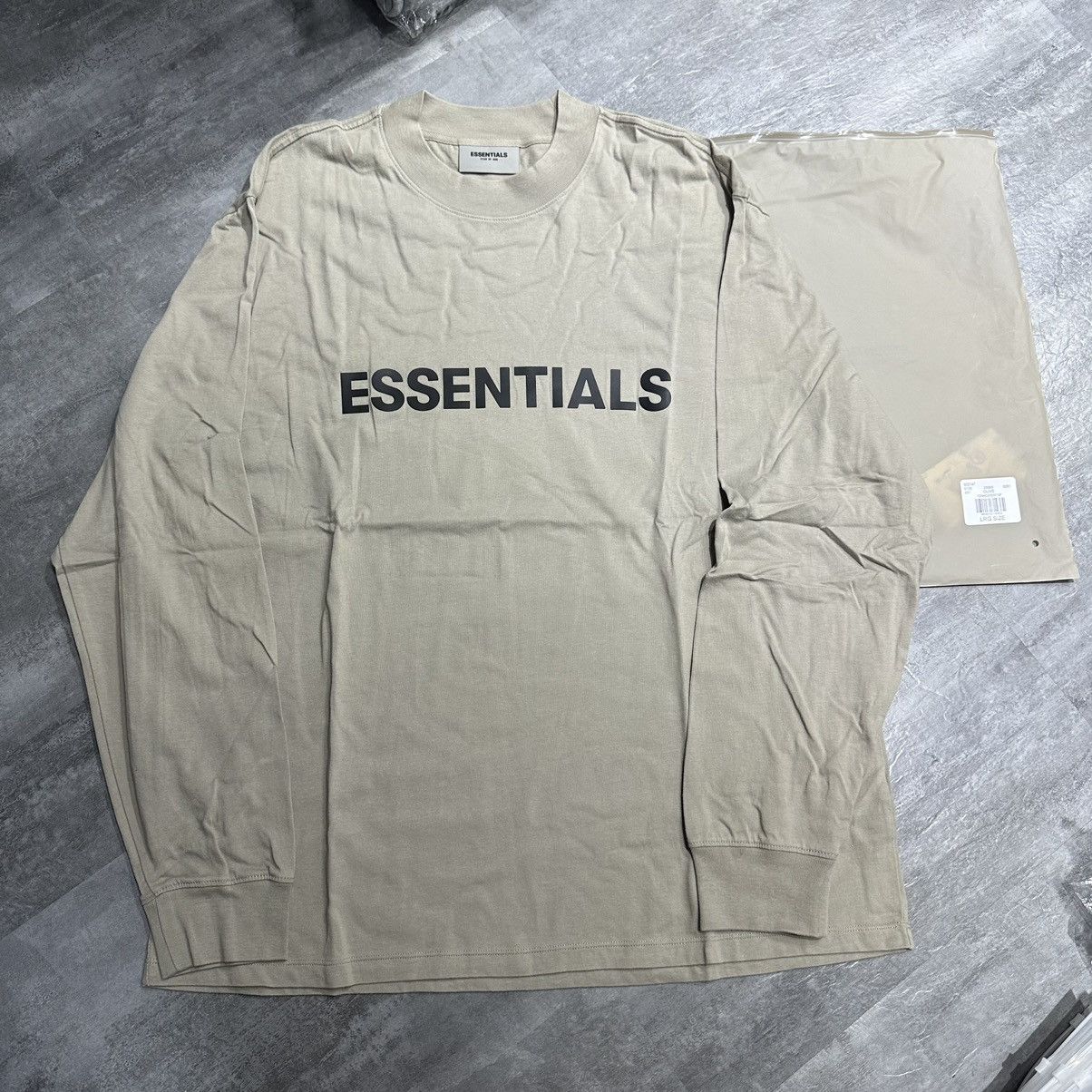 Essentials Essentials-F.O.G Front Logo Longsleeve Tee - Olive Size US L / EU 52-54 / 3 - 1 Thumbnail