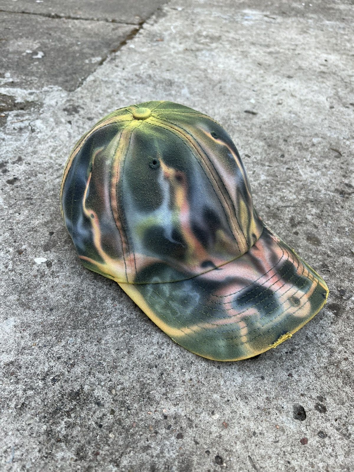 Japanese Brand Custom 1/1 Dad Cap Gull Color Bleach and airbrush Size ONE SIZE - 6 Thumbnail