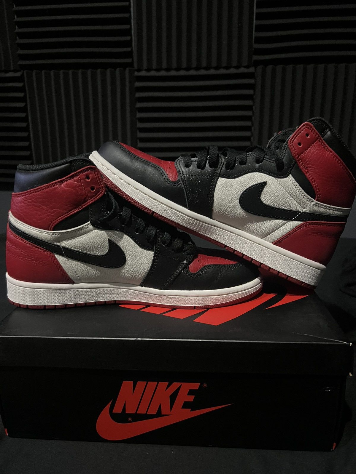 Jordan Brand Air Jordan 1 Bred Toe Size US 9 / EU 42 - 6 Thumbnail