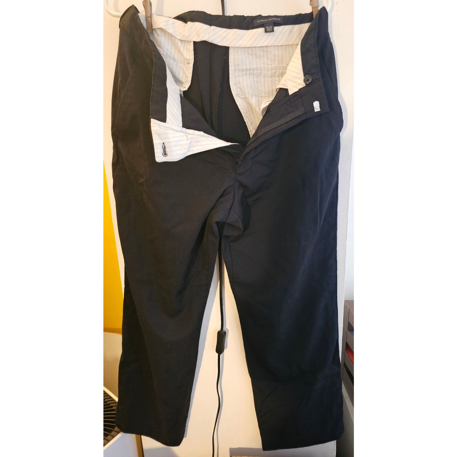 Banana Republic Banana Republic Black Men's Pants - 34x30 - Slight Wear Size US 34 / EU 50 - 1 Thumbnail
