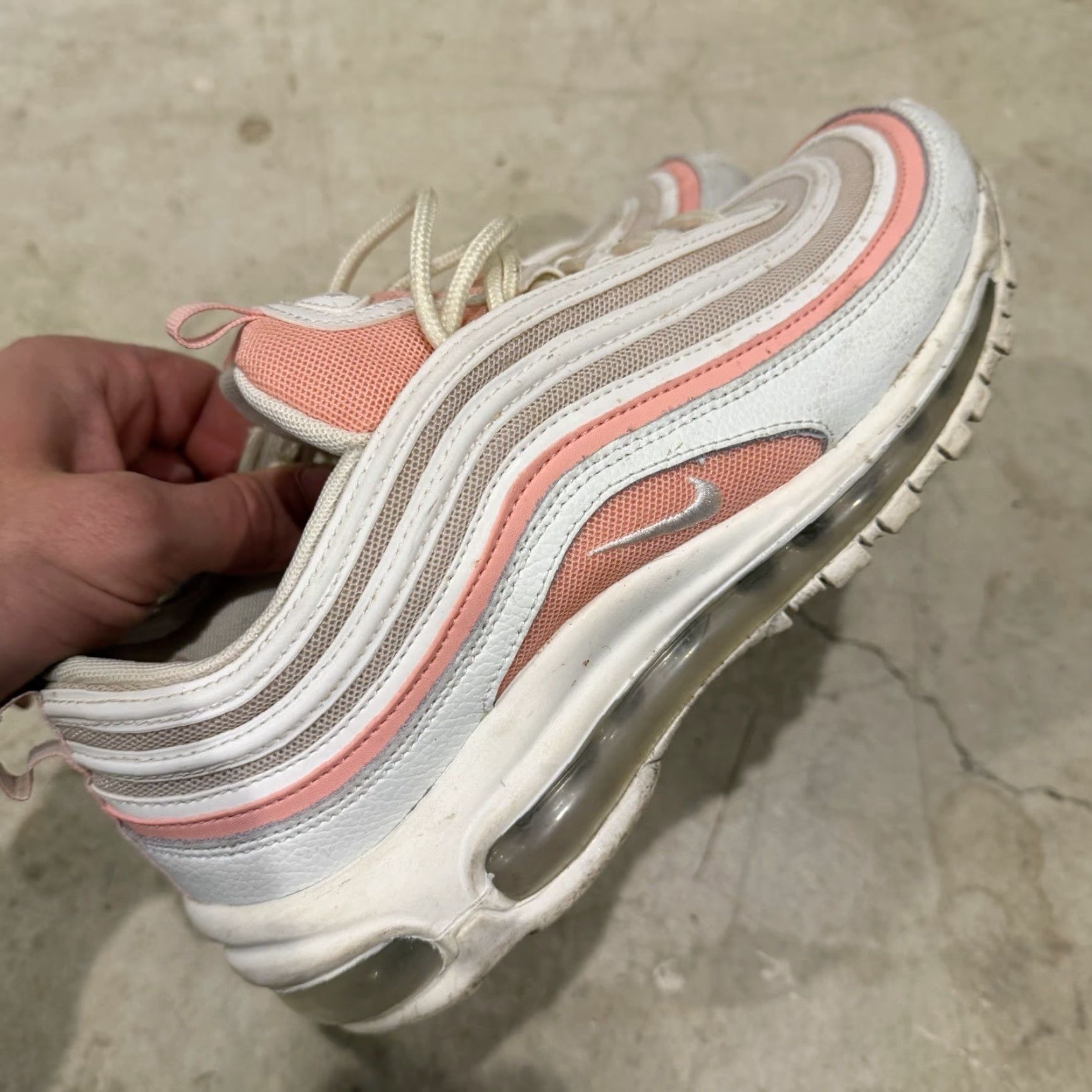 Nike VINTAGE Nike Air Max 97 Sneaker Women 8 Pink White Bleached Coral 2019 Nike Air Max 97 Womens Shoes Size US 6 / IT 36 - 4 Thumbnail