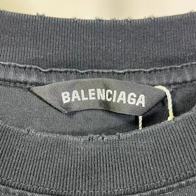 Balenciaga Balenciaga Alien Short Sleeve Size US M / EU 48-50 / 2 - 3 Thumbnail