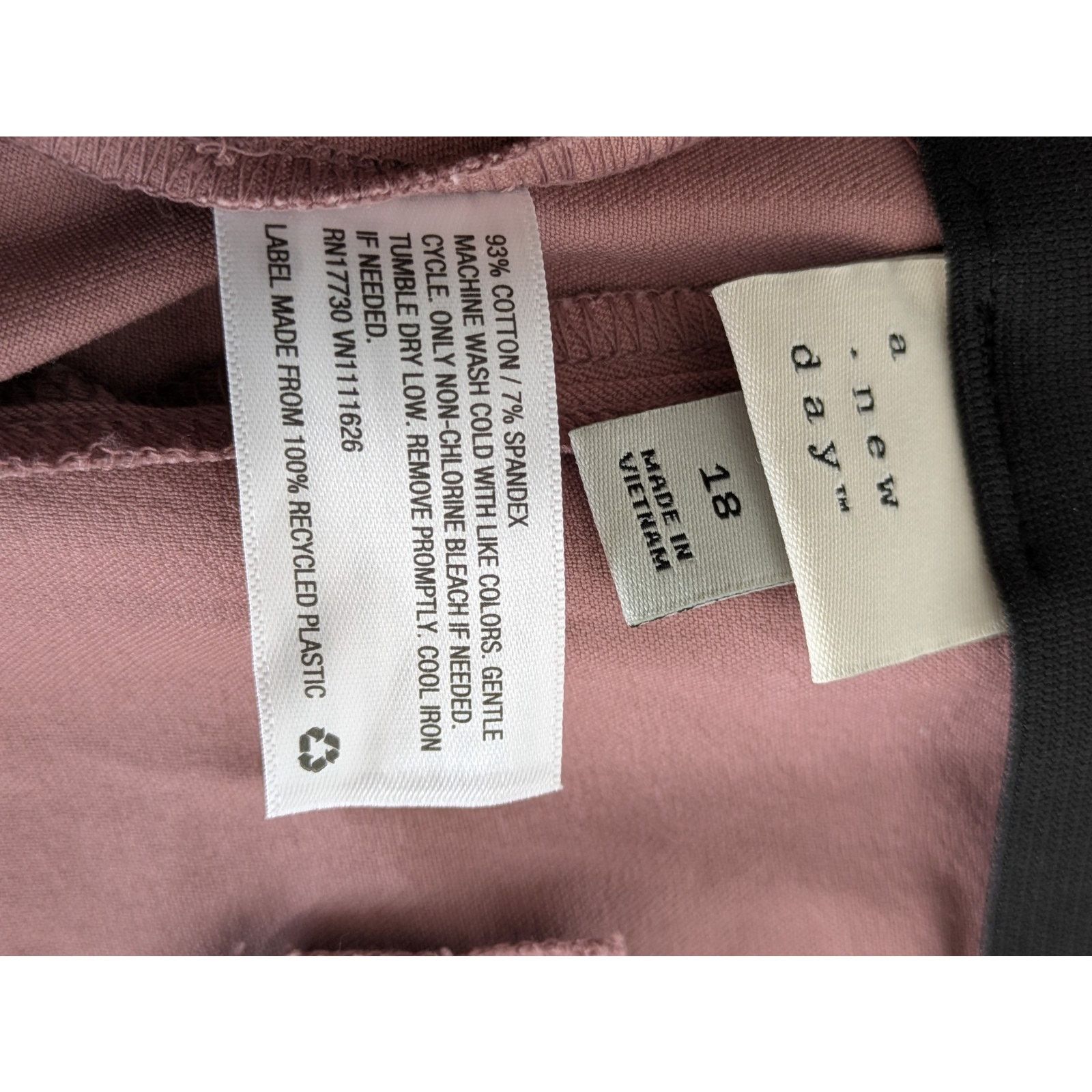 Target Basics Womens High Rise Slim Fit Ankle Pants Purple 18 Side Zip Size 40" / US 18 - 6 Thumbnail
