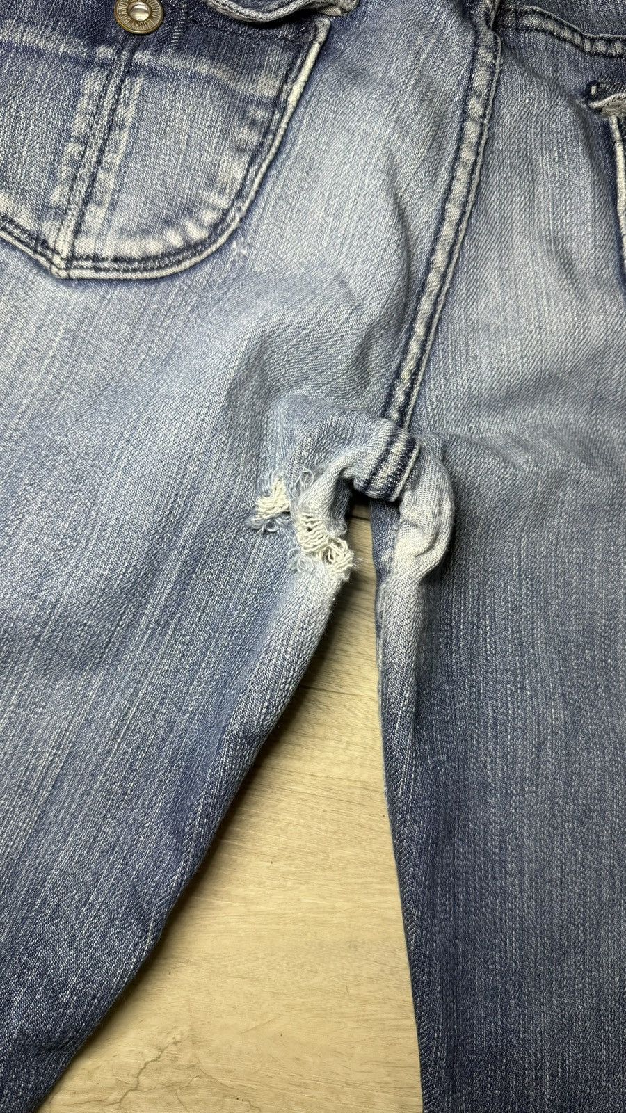 Lucky Brand Y2K 2000s Lucky Brand Low Rise Flared 10 x 30 Denim Jeans Size 32" / US 10 / IT 46 - 5 Thumbnail