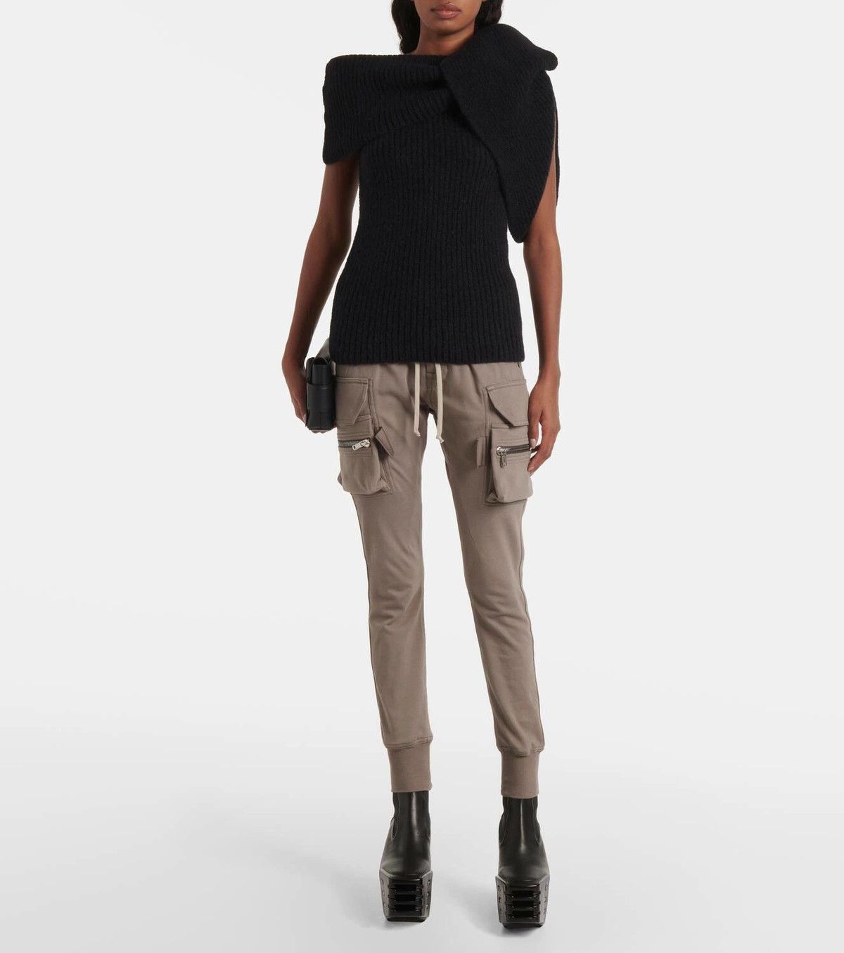 Rick Owens o1y0126 Sleeveless Sweater in Black Size S / US 4 / IT 40 - 4 Thumbnail