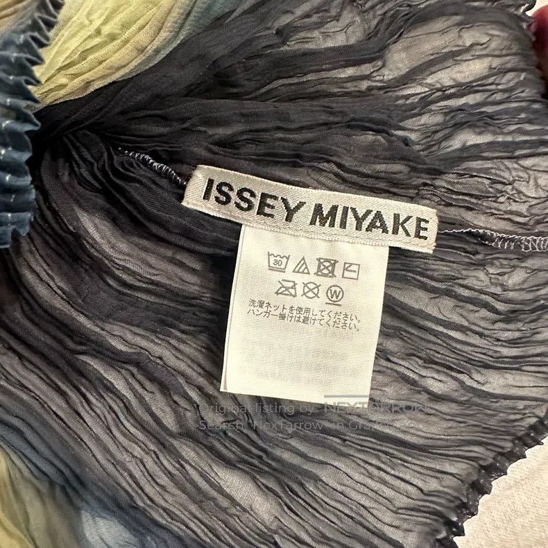 Issey Miyake Issey Miyake Willow-Pattern Short-Sleeve Top Size S / US 4 / IT 40 - 2 Thumbnail