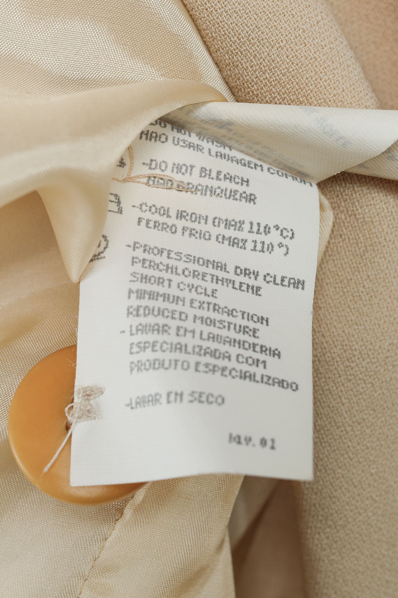 Giorgio Armani Giorgio Armani Vintage Minimalist Beige Wool Blazer Size XS / US 0-2 / IT 36-38 - 9 Thumbnail