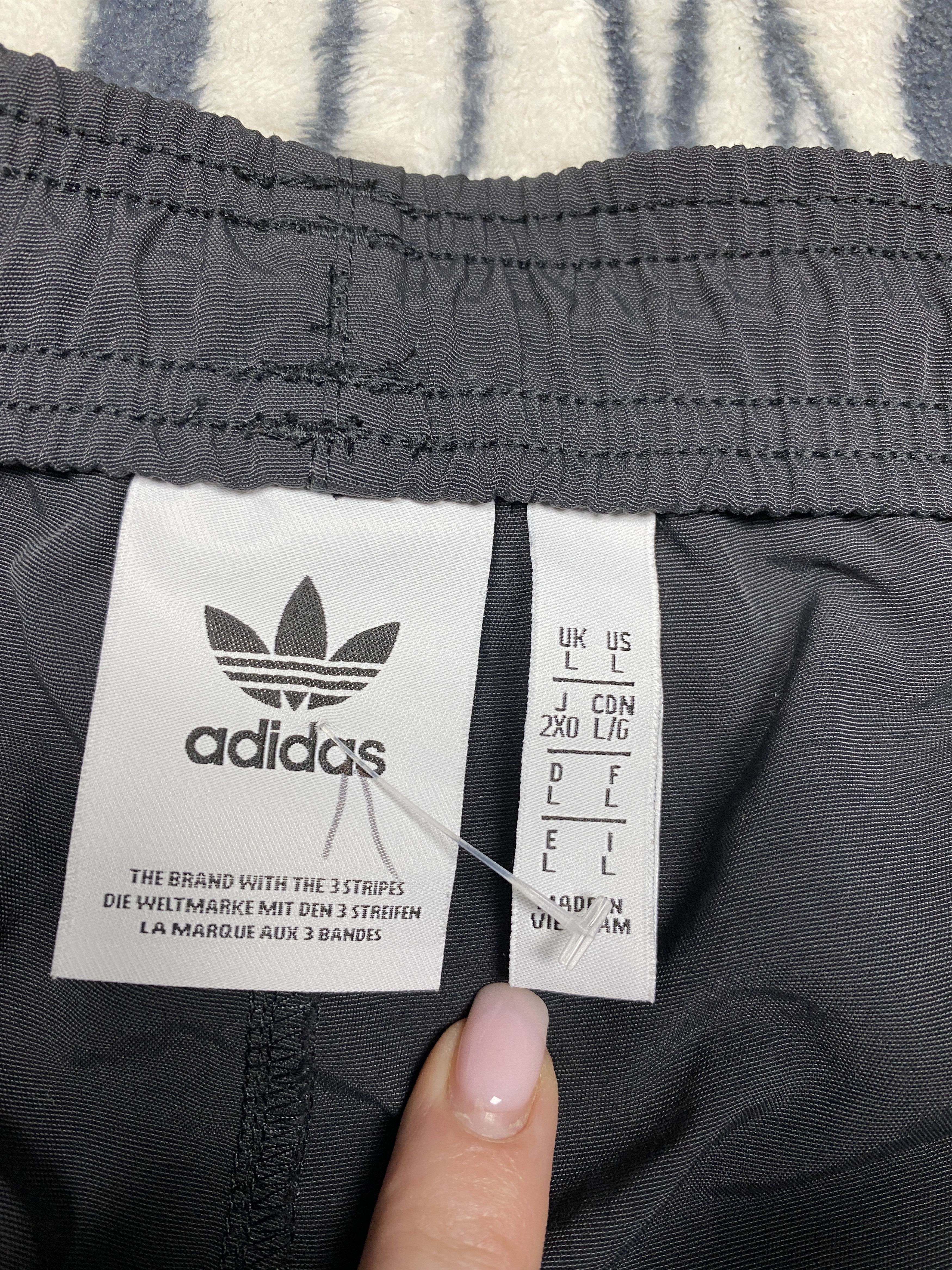 Adidas Adidas Mens Nylon Baggy Track Pants Drill Size US 34 / EU 50 - 5 Thumbnail