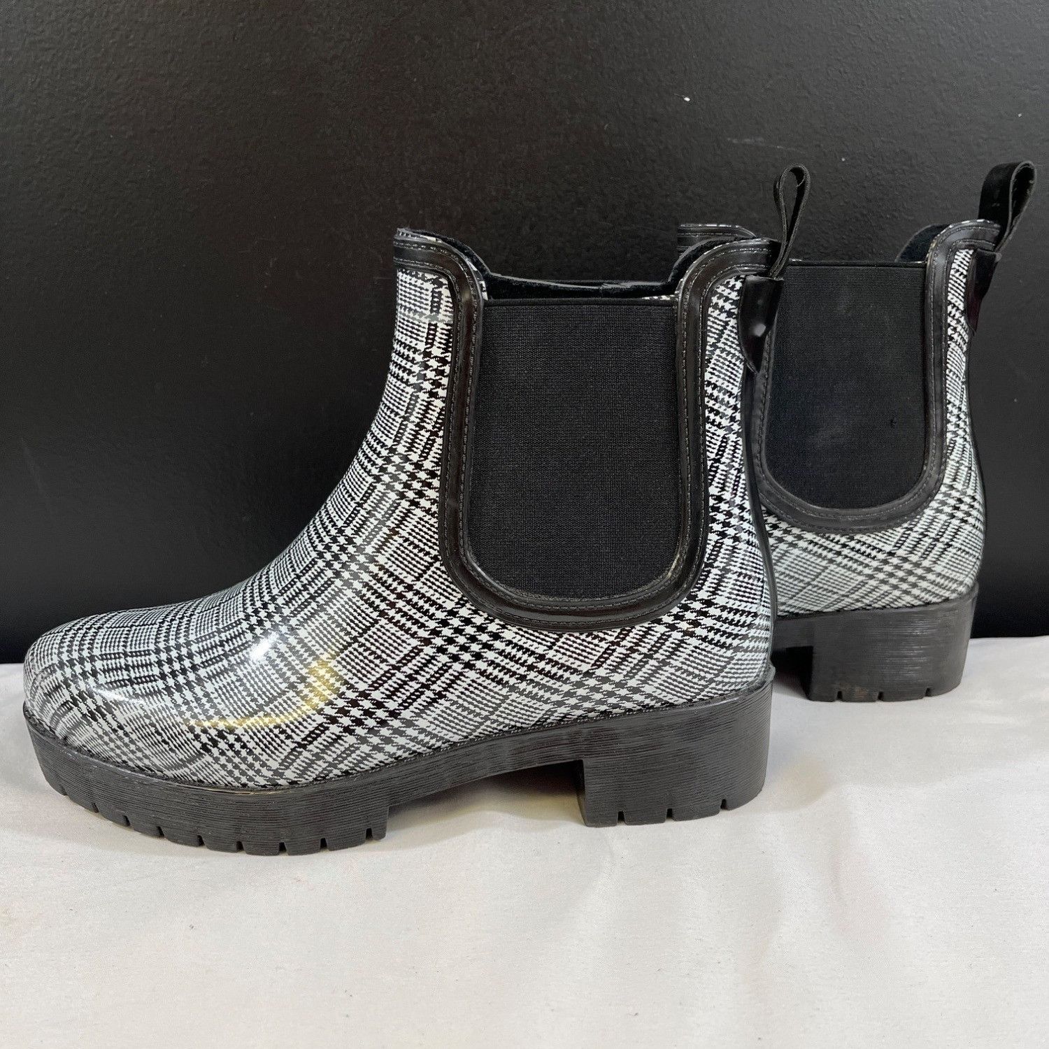 Jeffrey Campbell Jeffrey Campbell Womens Black & White Rain Boots Size 7 SKU Size US 7 / IT 37 - 5 Thumbnail