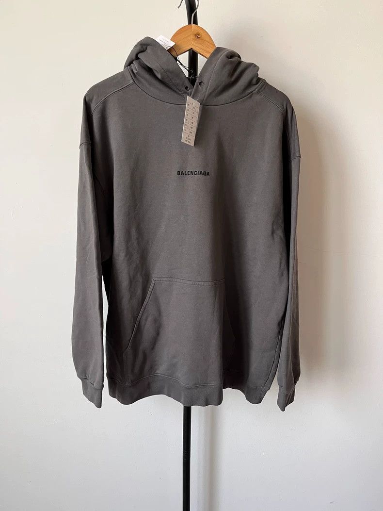 Balenciaga Balenciaga Solid Logo Long Sleeve Hoodie Size US L / EU 52-54 / 3 - 1 Thumbnail
