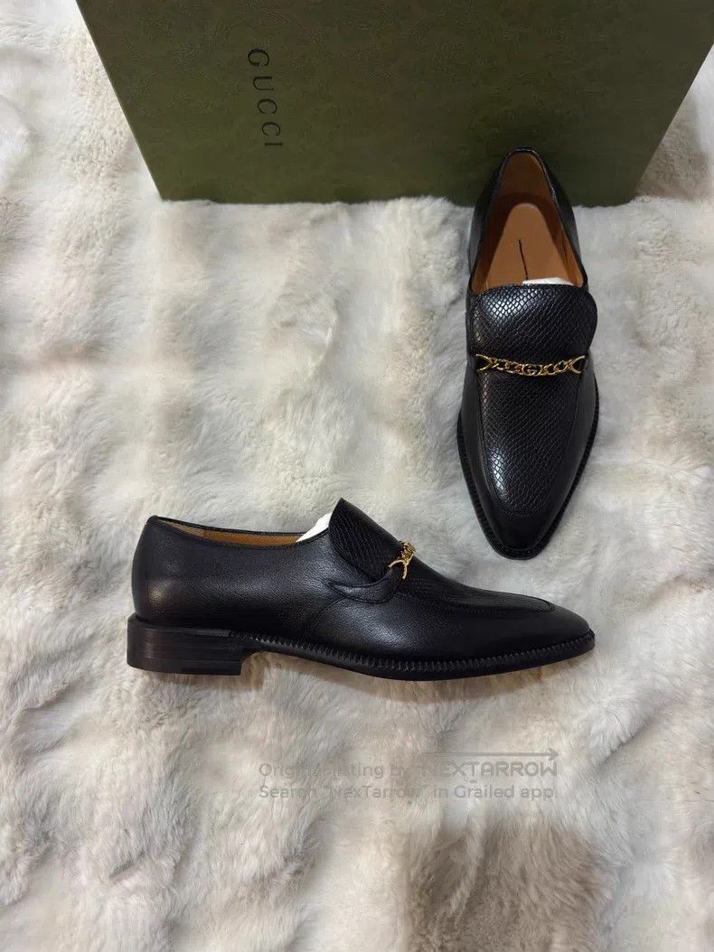 Guicci Embossed Chain Loafers Leather Shoes