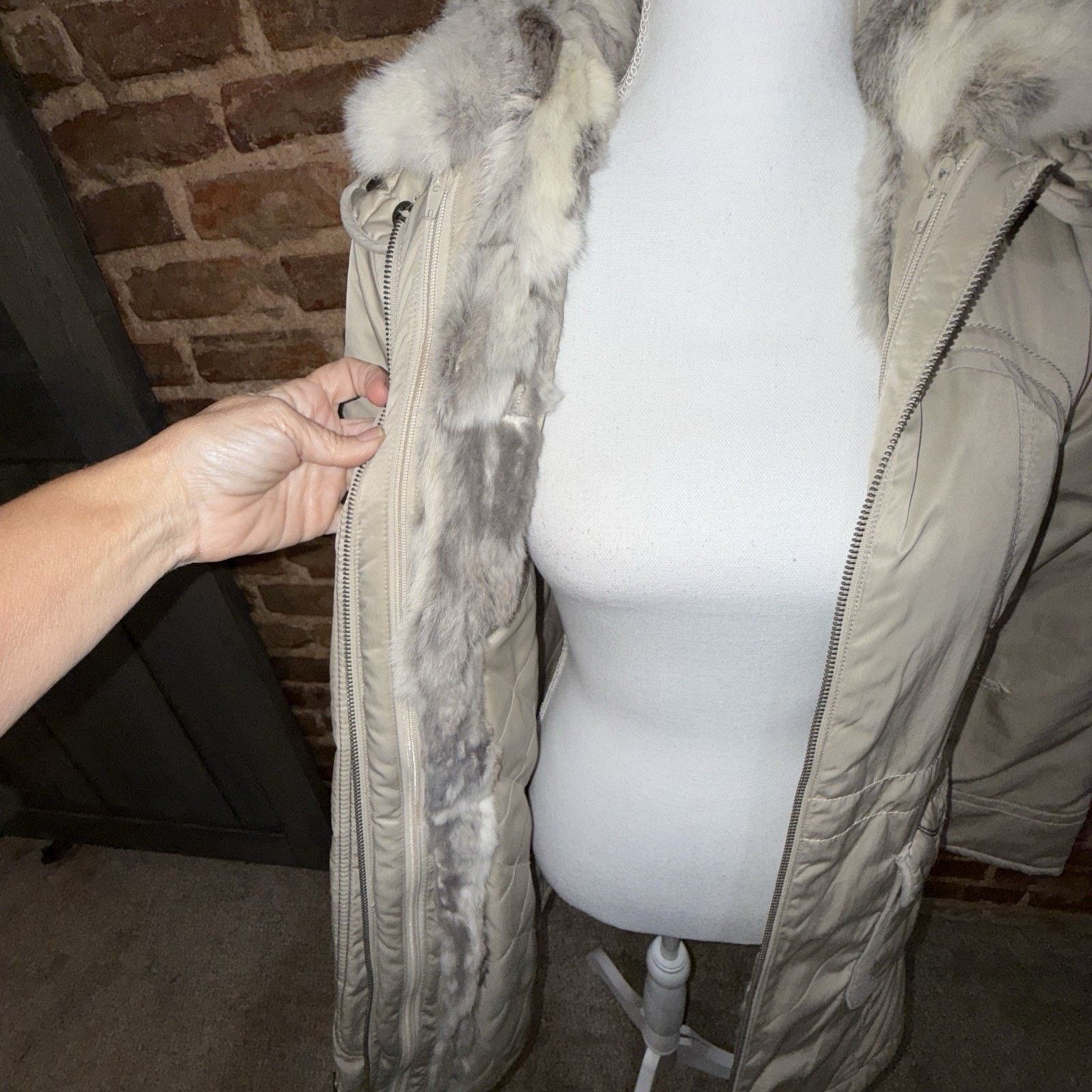 & Other Stories The Day Girls Women's Size Sm Rabbit Fur Hooded Parka Beige Size S / US 4 / IT 40 - 12 Thumbnail