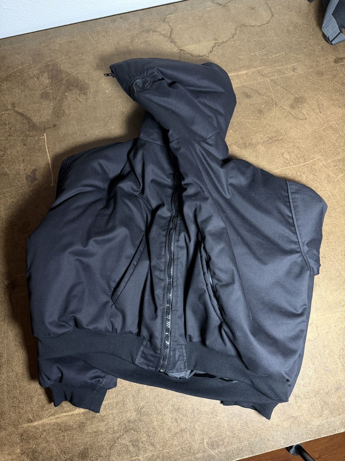 Yeezy FINAL DROP SEASON 9 RUNWAY FULLZIP GIMP Size US XL / EU 56 / 4 - 10 Thumbnail