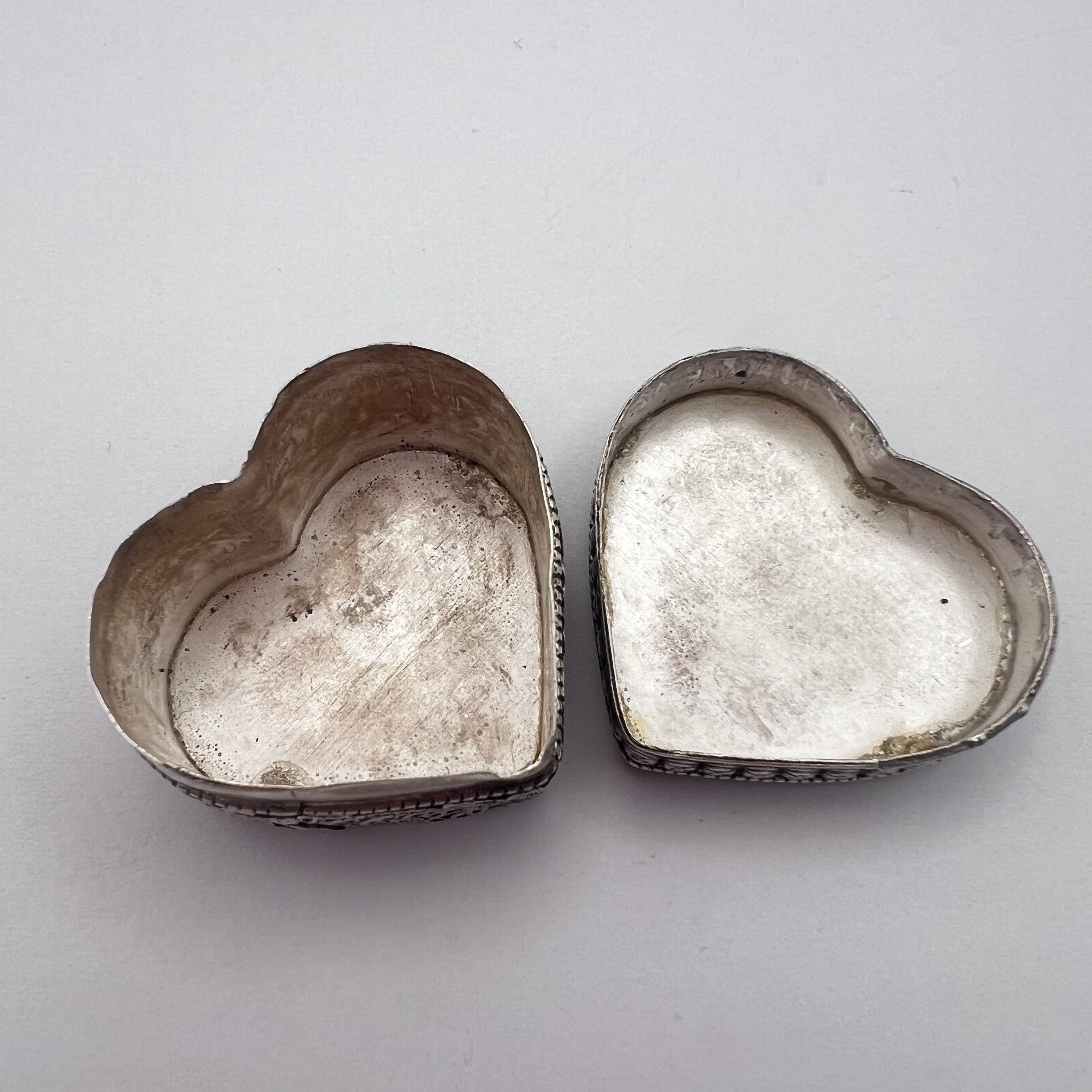 Vintage Vintage Sterling Silver 925 Filigree Heart Trinket Pill Box Size ONE SIZE - 4 Thumbnail