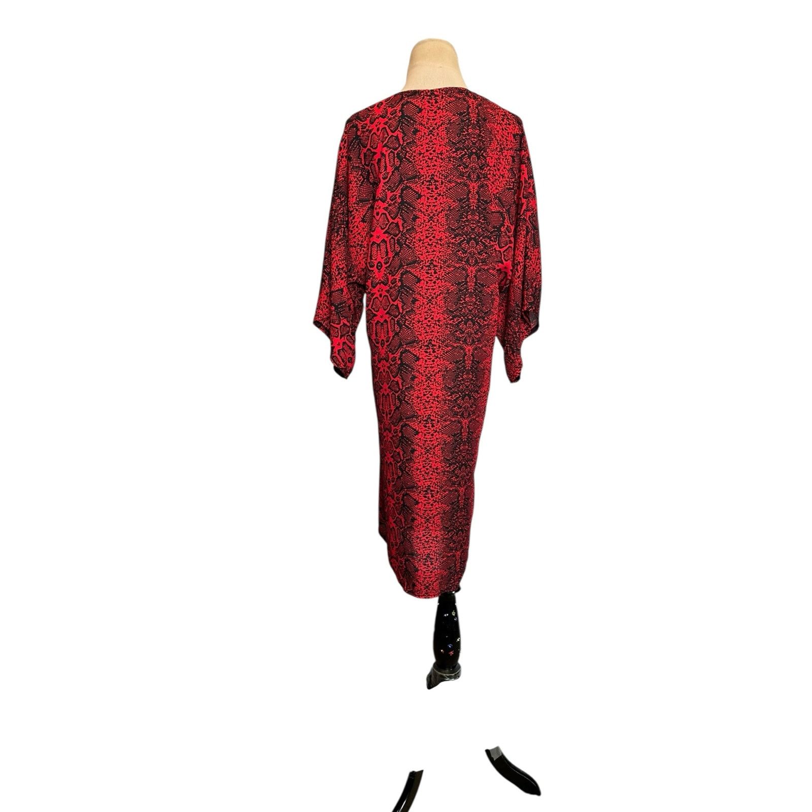 Boohoo Boohoo red black snake print open front long kimono size M/L Size L / US 10 / IT 46 - 9 Thumbnail