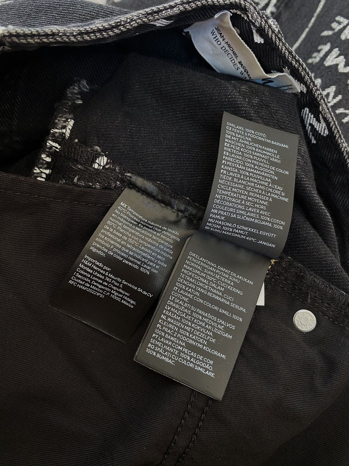 H&M × Jean-Michel Basquiat × Who Decides War Who Decides War Baggy denim jeans H&M x Basquiat x Ev&Tela Size US 33 - 21 Thumbnail