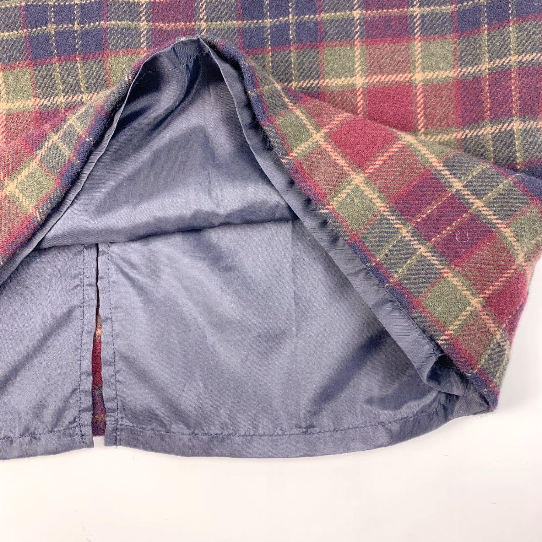Vintage VINTAGE Savannah Dark Academia Wool Blend Plaid Pencil Skirt Size 6 Size 28" / US 6 / IT 42 - 2 Thumbnail