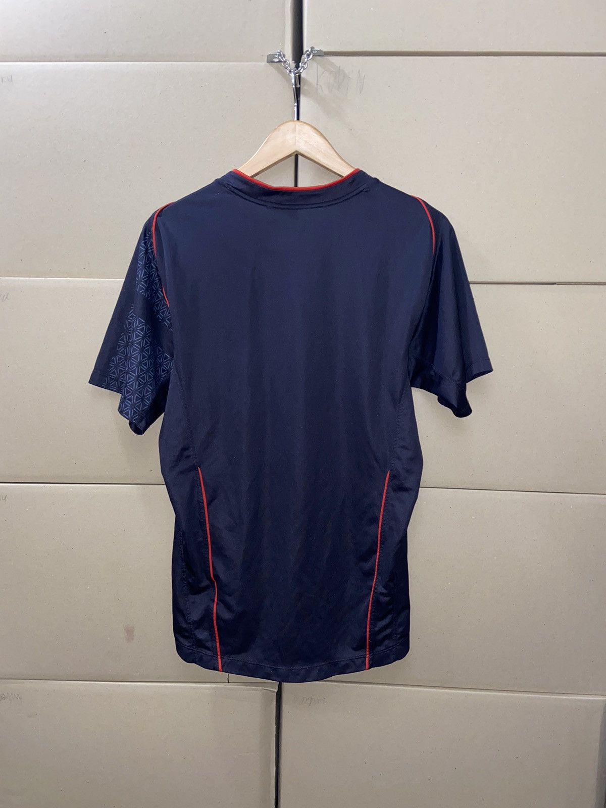 Canterbury of New Zealand × Vintage Vintage England O2 Canterbury Rugby Soccer Jersey Y2K UK Size US S / EU 44-46 / 1 - 2 Thumbnail
