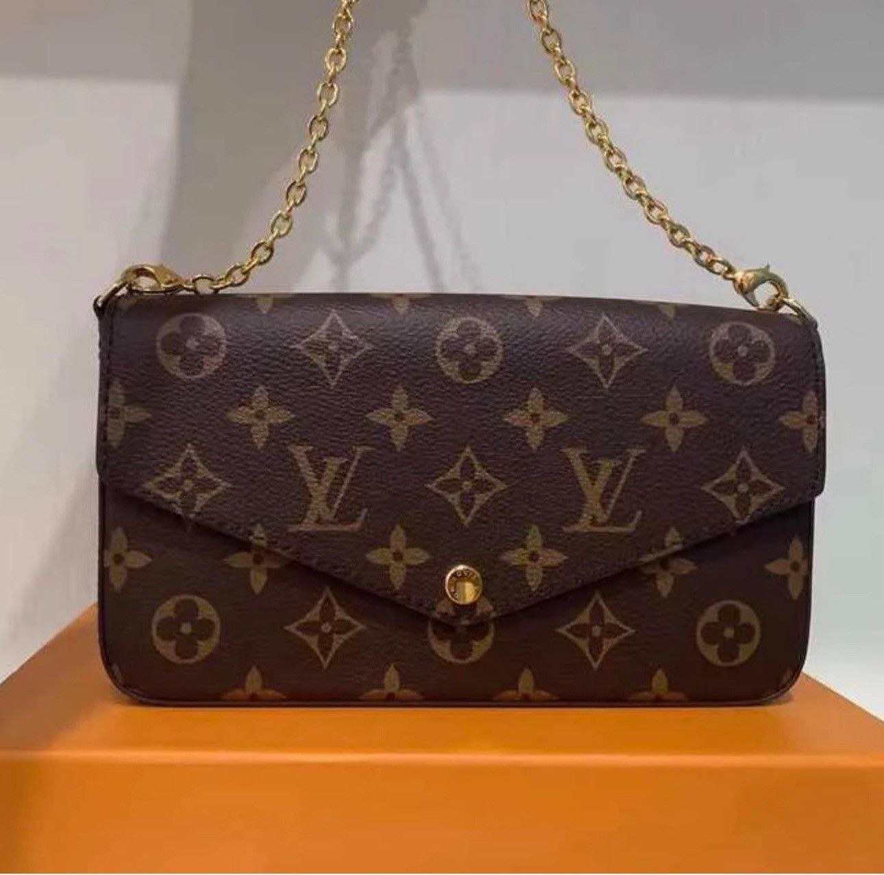 Other LV Womens Brown Crossbody Bag Size ONE SIZE - 1 Thumbnail